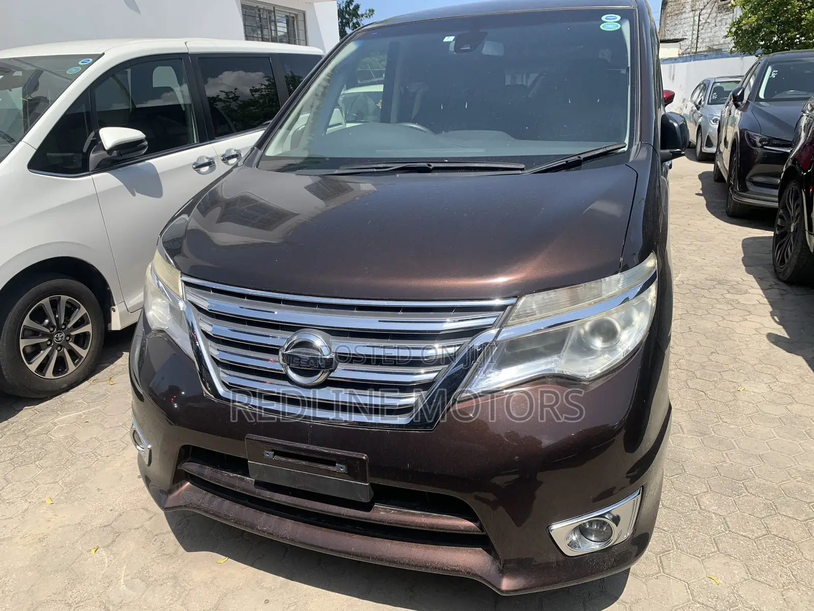 Nissan Serena 2017 Brown