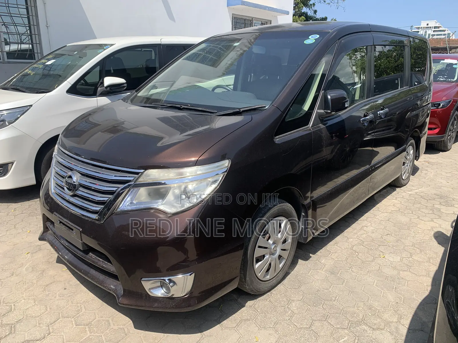 Nissan Serena 2017 Brown