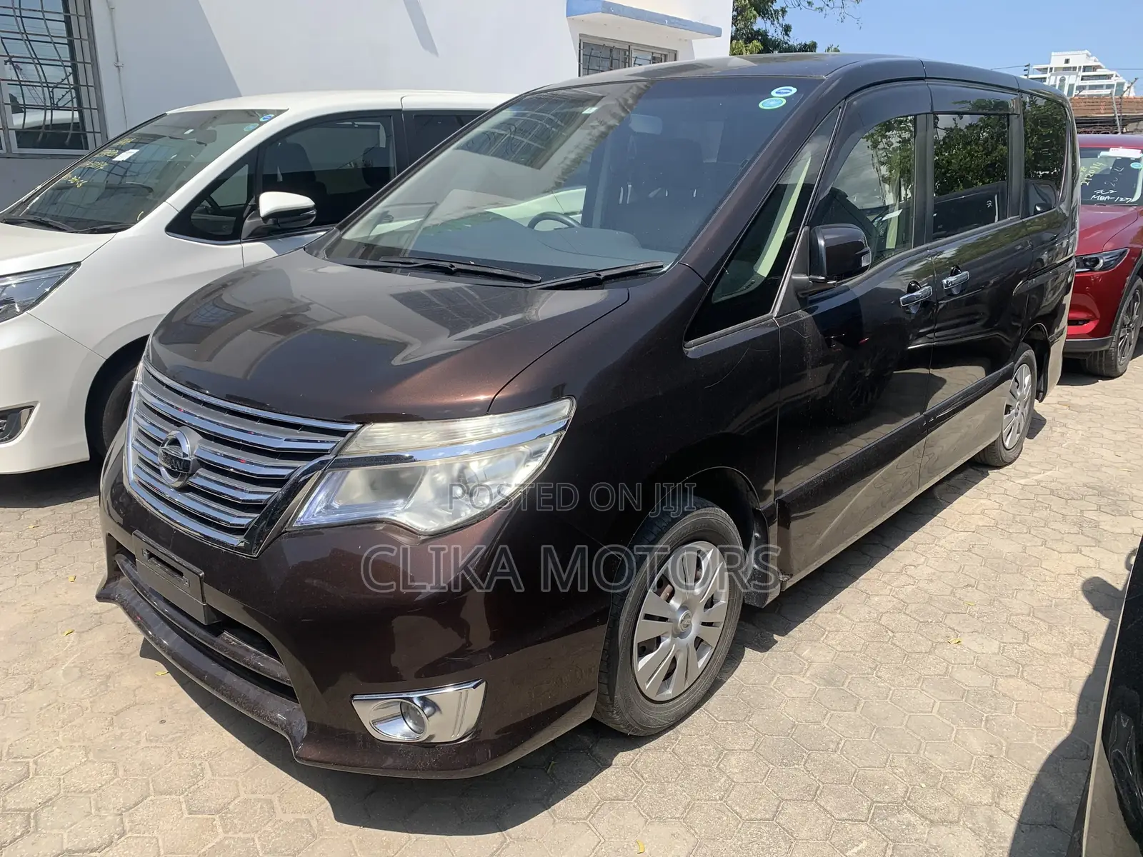 Nissan Serena 2017 Brown