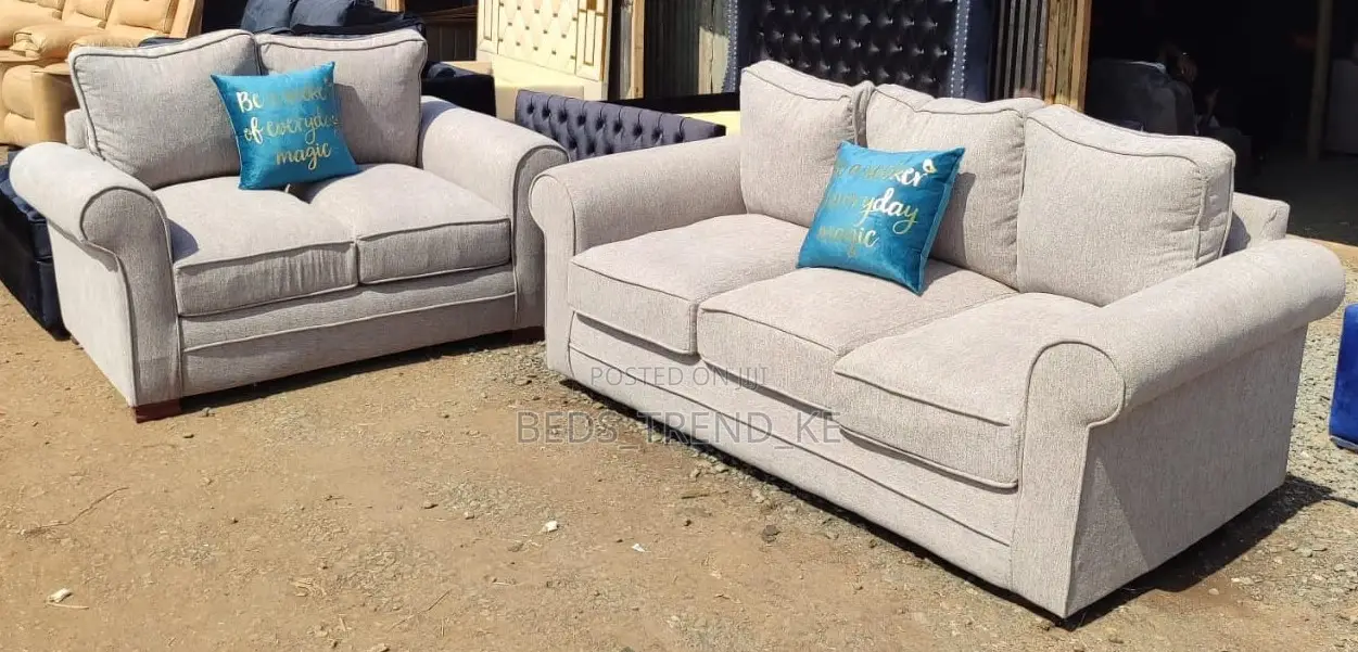 5 Seater 3-2 Modern Designed Sofa With Free Throw Pillows