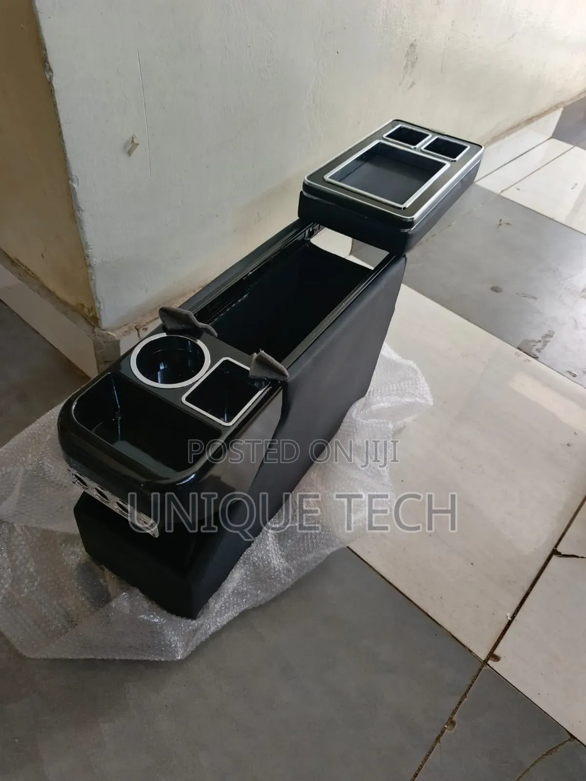 Toyota Sienta Isis Interior Armrest Organizer