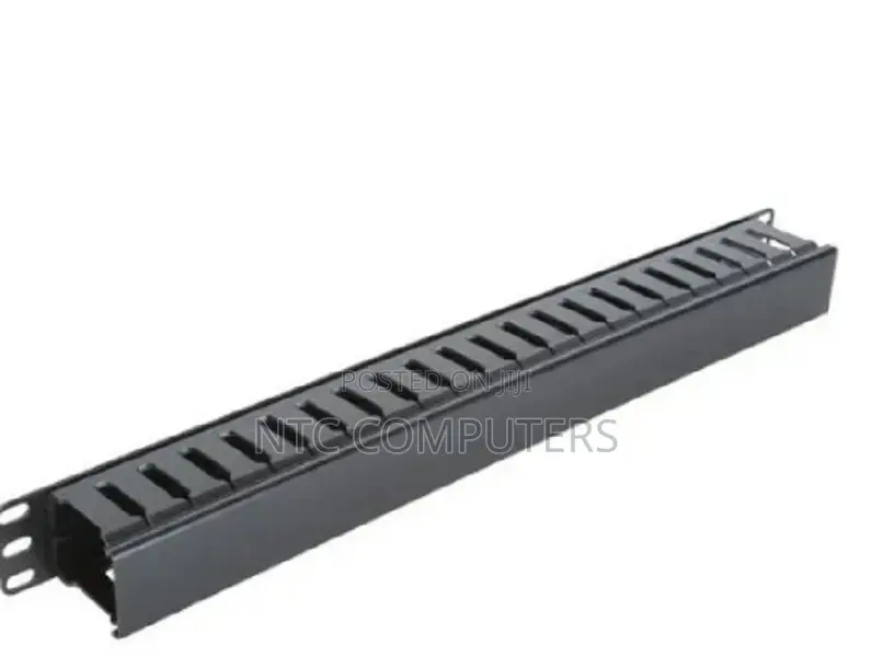 Giganet 1u Cable Manager Closed