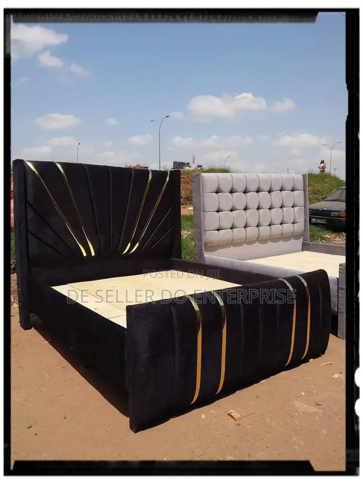 Black Gold 5*6 Chester Bed