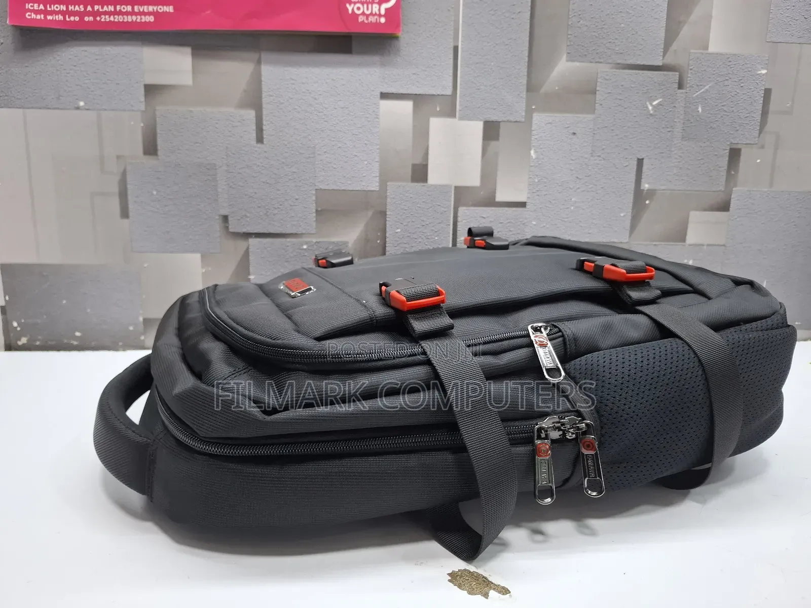 Omaya 17.3" Laptop Backpack