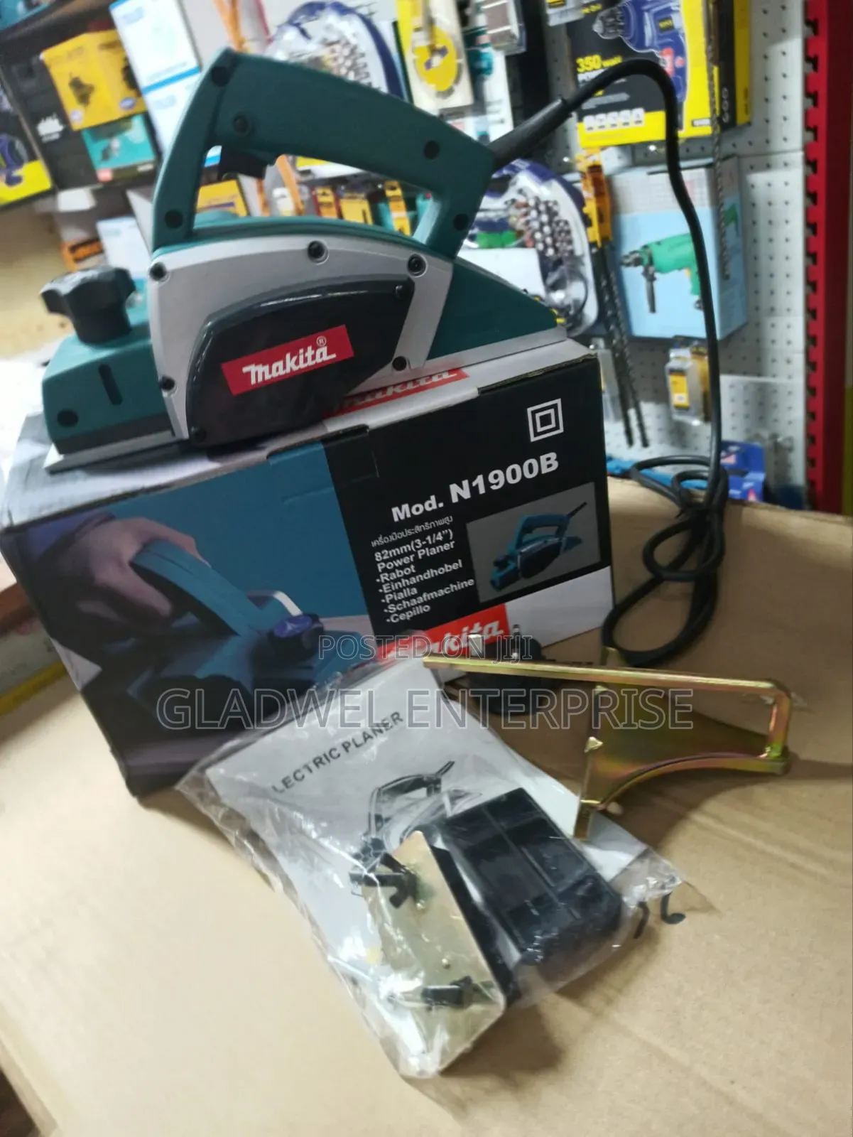 Advanced Electric Makita Planner Machine
