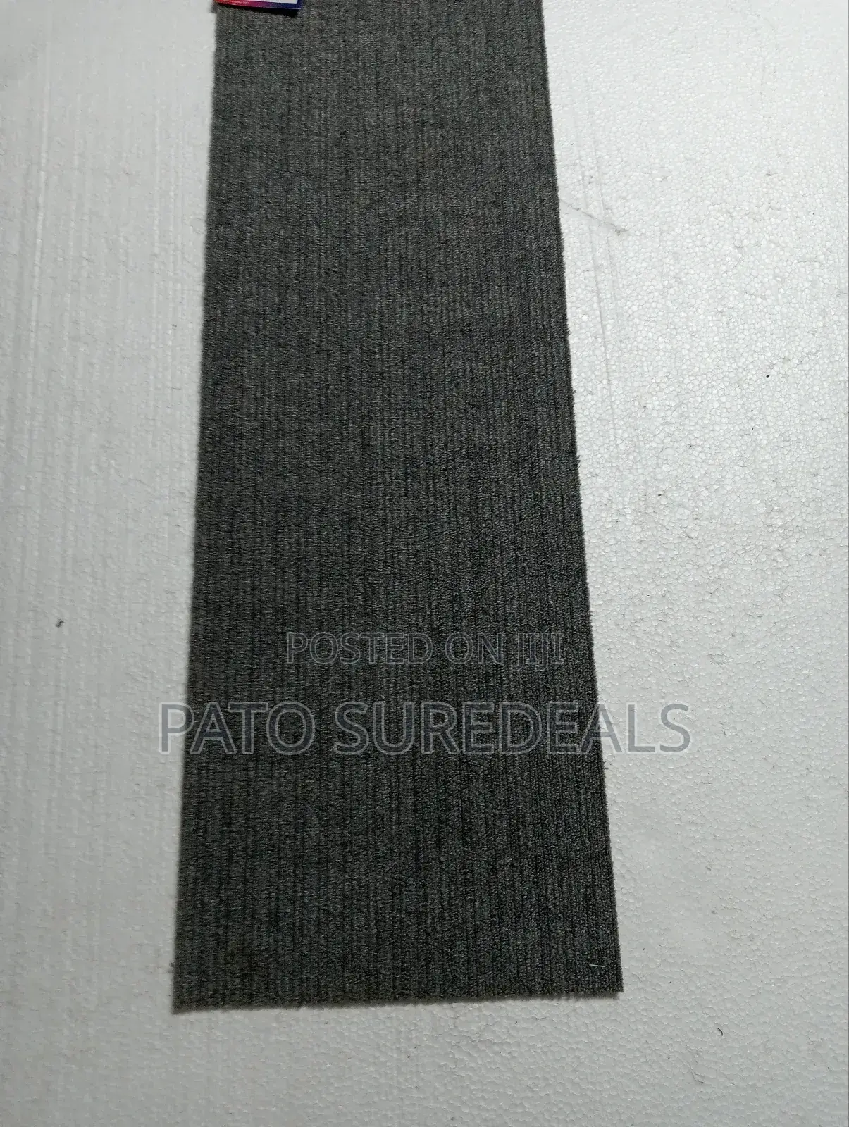Carpet Tiles Wall to Wall/33.3by 100cm Tah Series