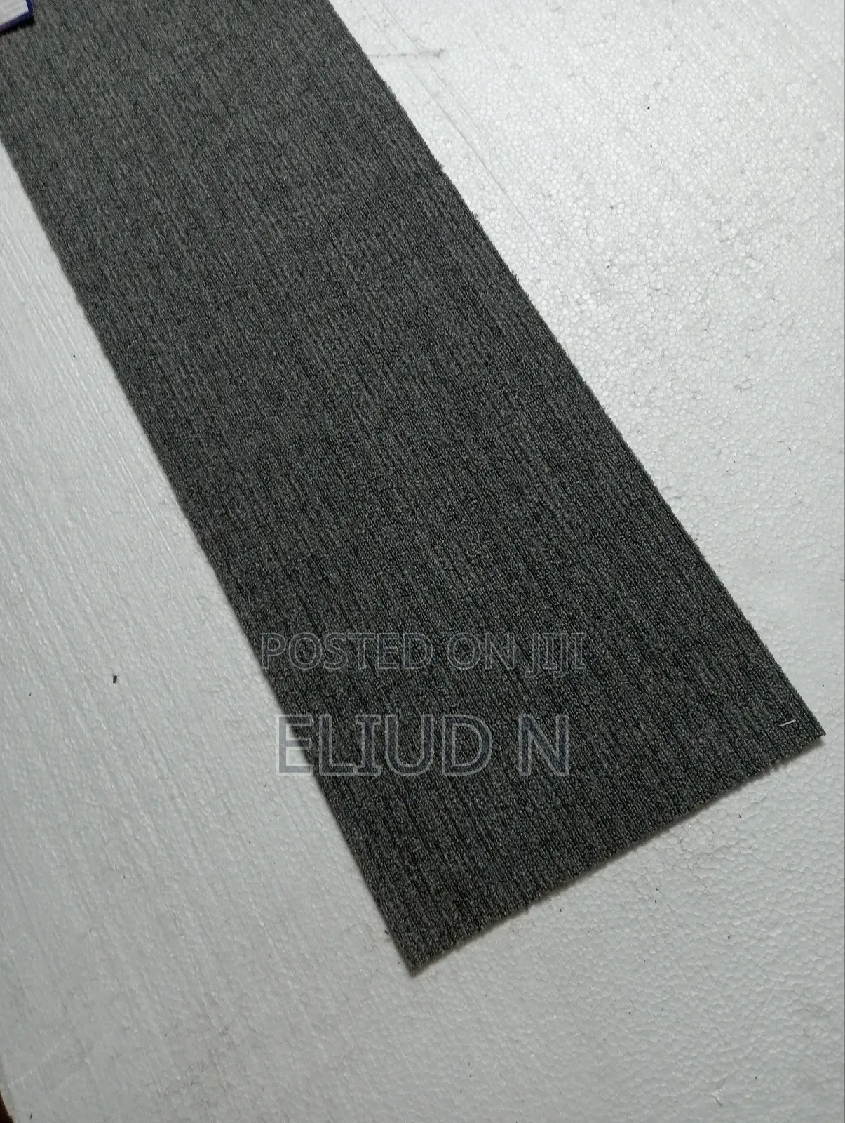 Carpet Tiles Wall to Wall/33.3by 100cm Tah Series