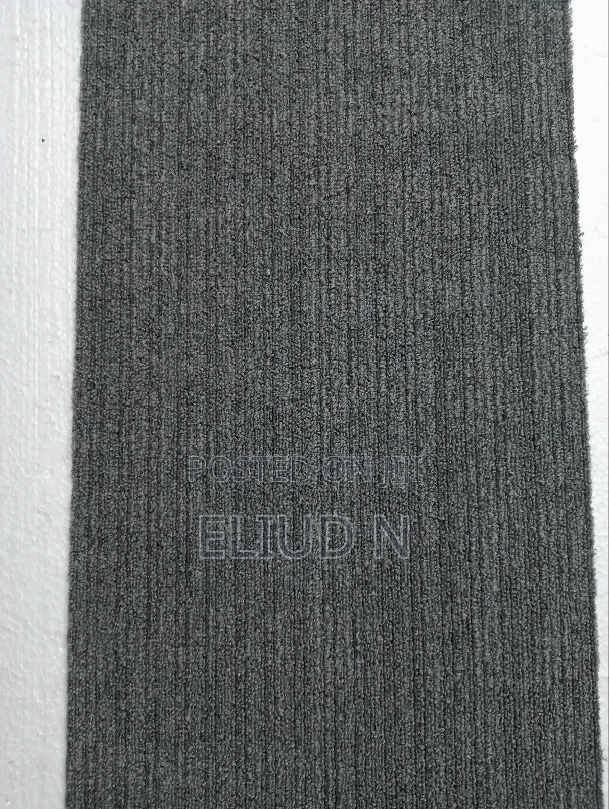 Carpet Tiles Wall to Wall/33.3by 100cm Tah Series