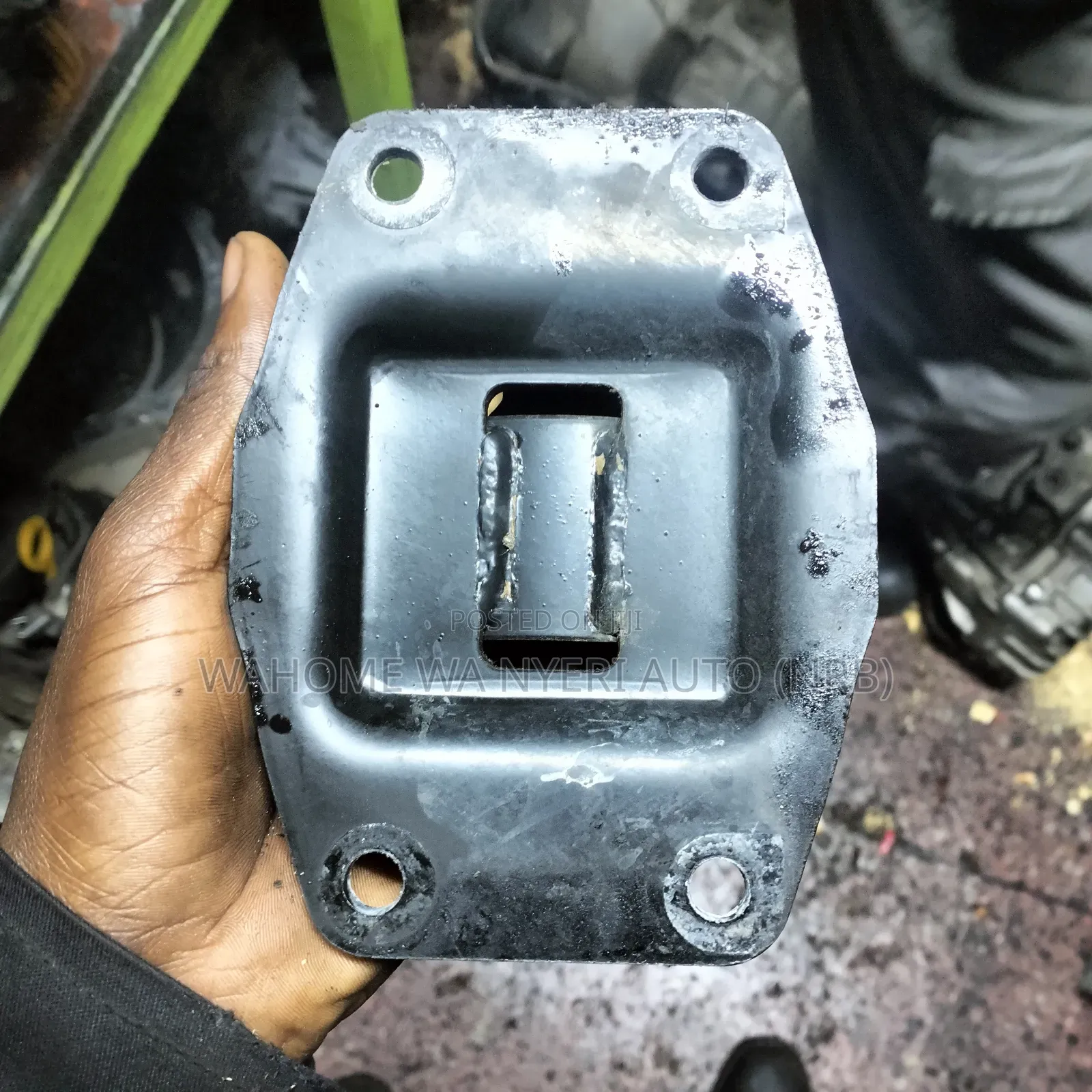 Upper Gearbox Mount 1kd (Prado,Hiace)