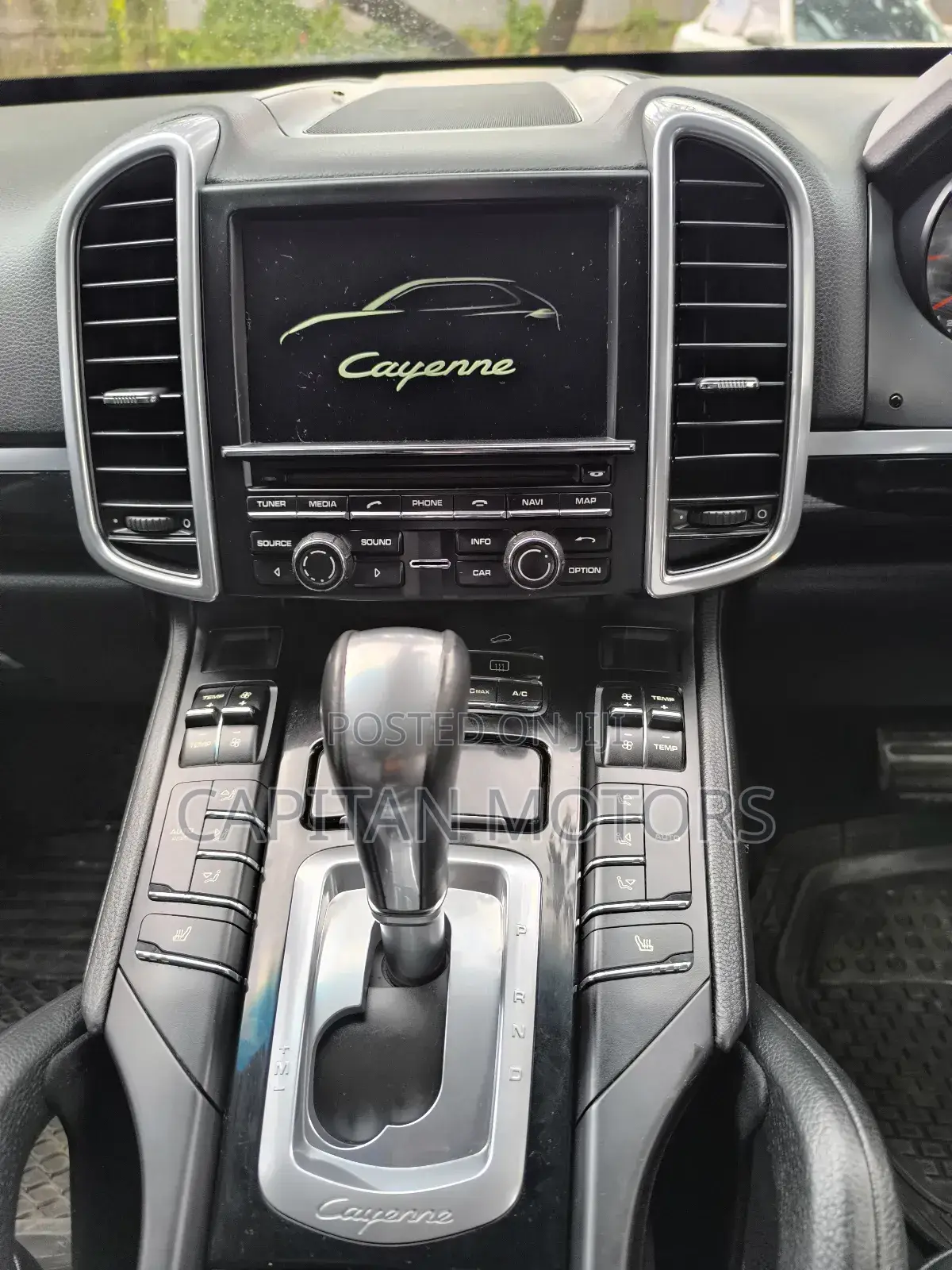 Porsche Cayenne Diesel 4dr SUV AWD (3.0L 6cyl Turbodiesel 8A) 2014