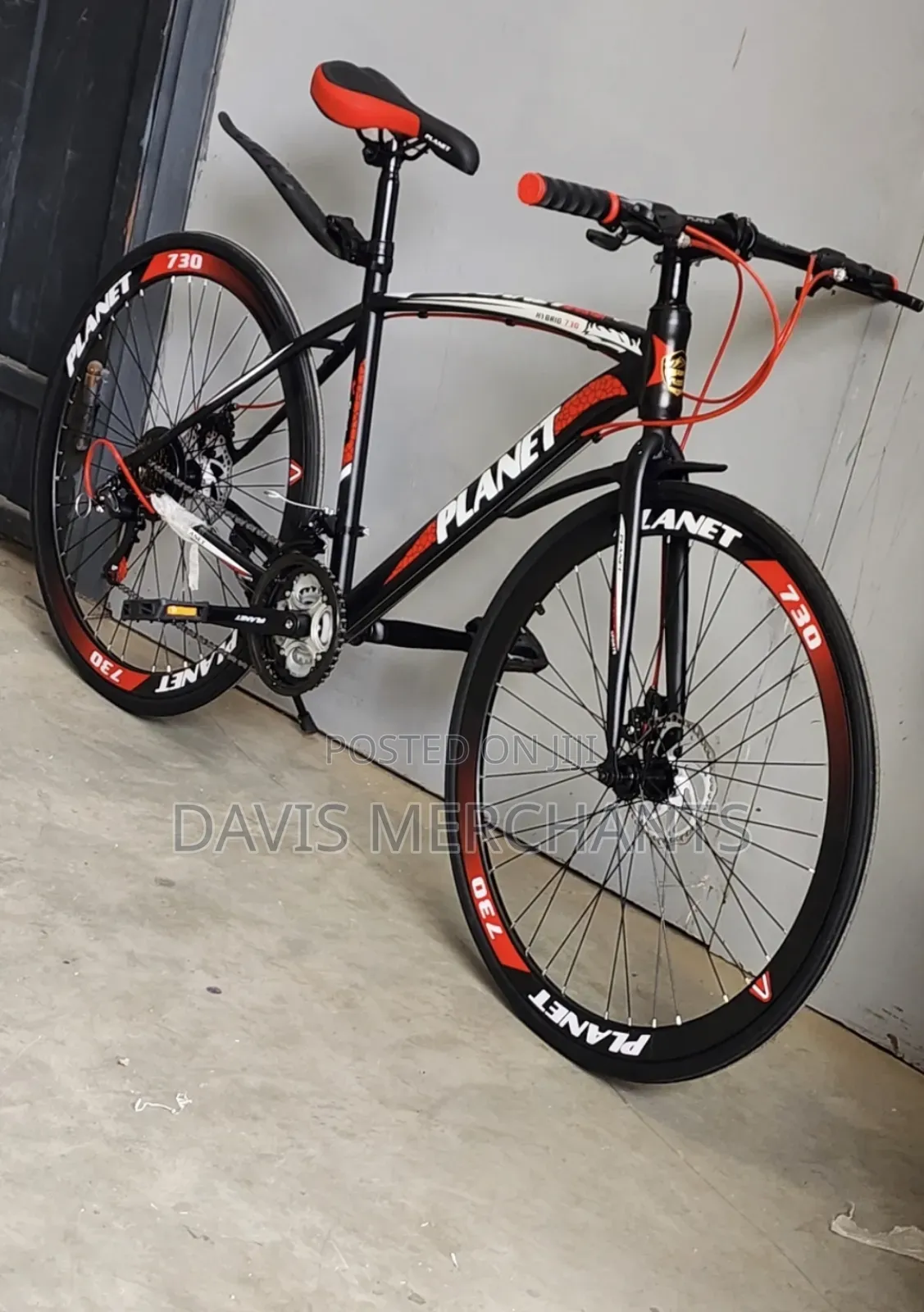 Sports Bike Size 27.5 Suitable for Bike Racing Activities