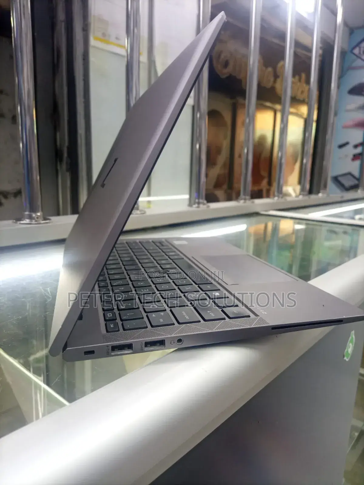 Laptop HP ZBook Firefly 14 G7 16GB Intel Core I7 SSD 256GB