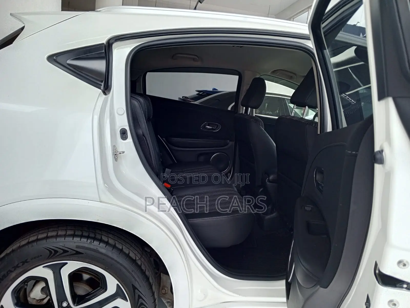 Honda Vezel 1.5 Hybrid 2WD 2016 White