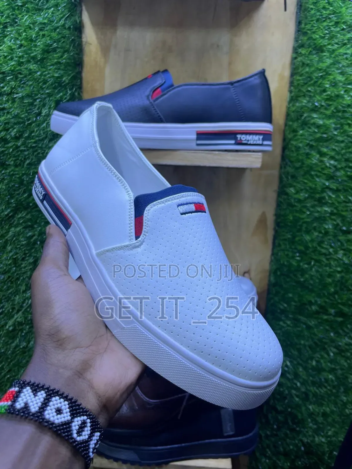 Tommy Hilfiger  1aceless

Size 40 - 46