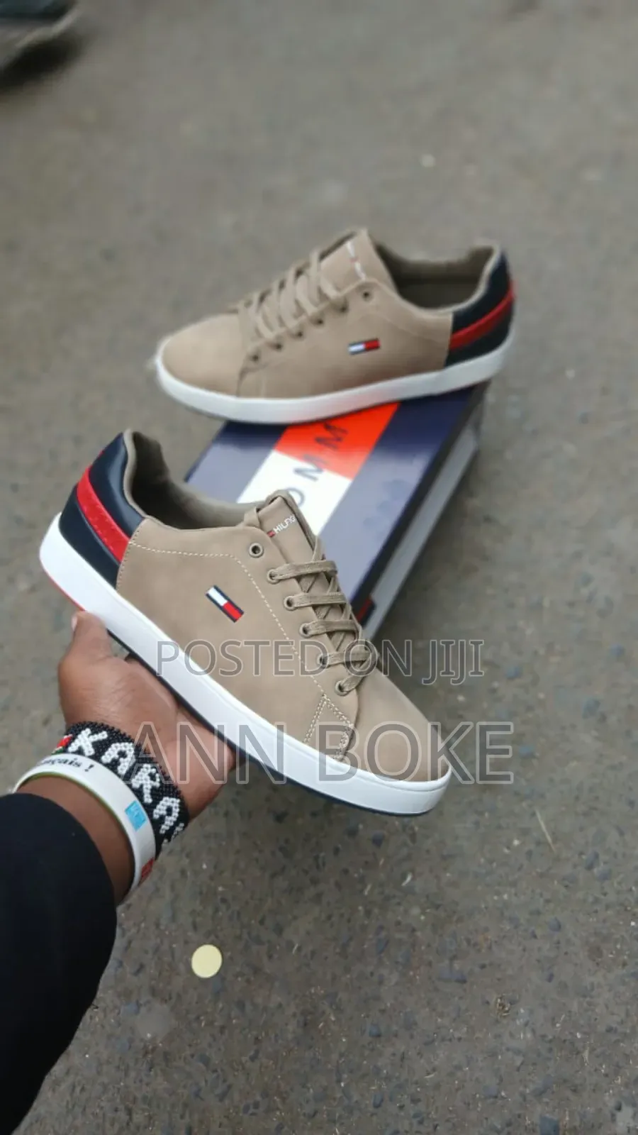 Tommy Hilfiger 
Size 40_45