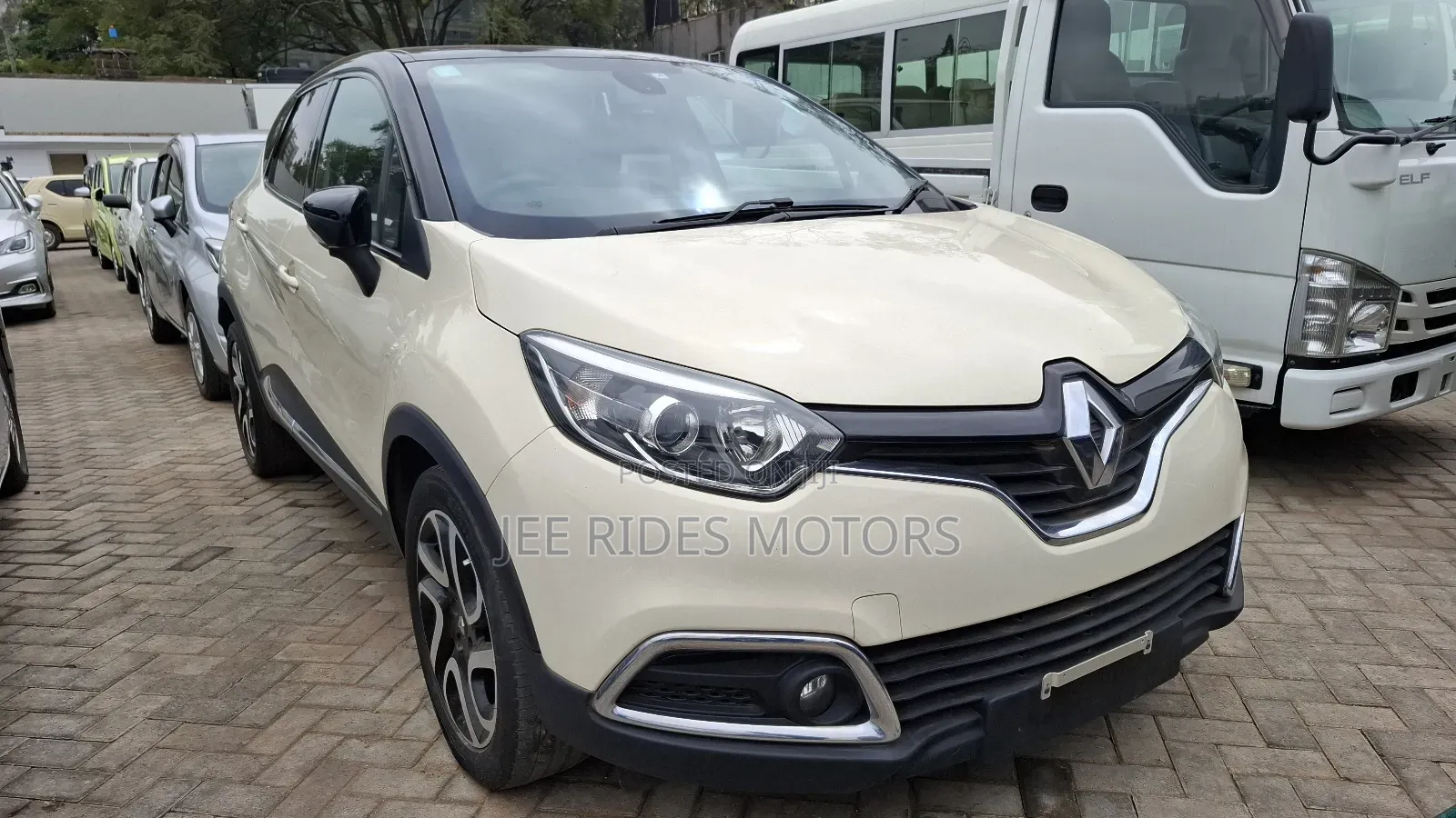 Renault Captur 1.2 Petrol FWD 2017 Beige