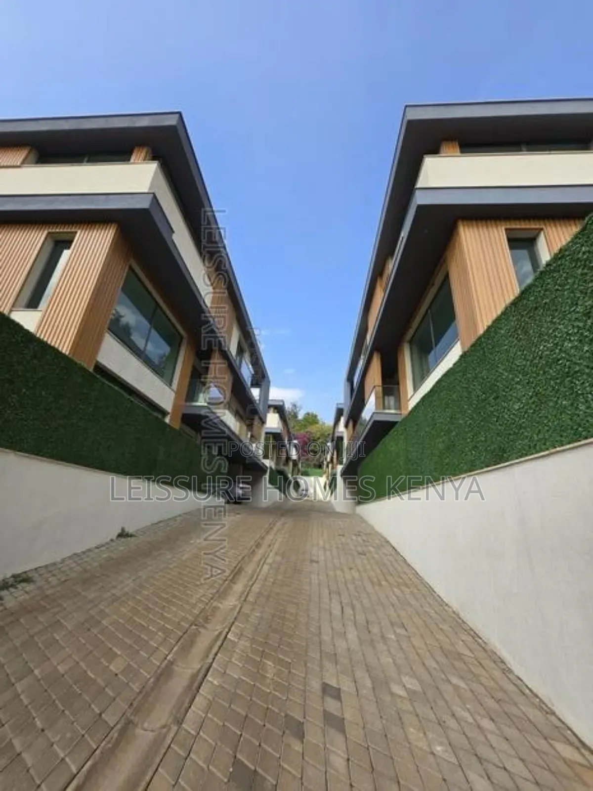5bdrm Villa in Lavington for sale