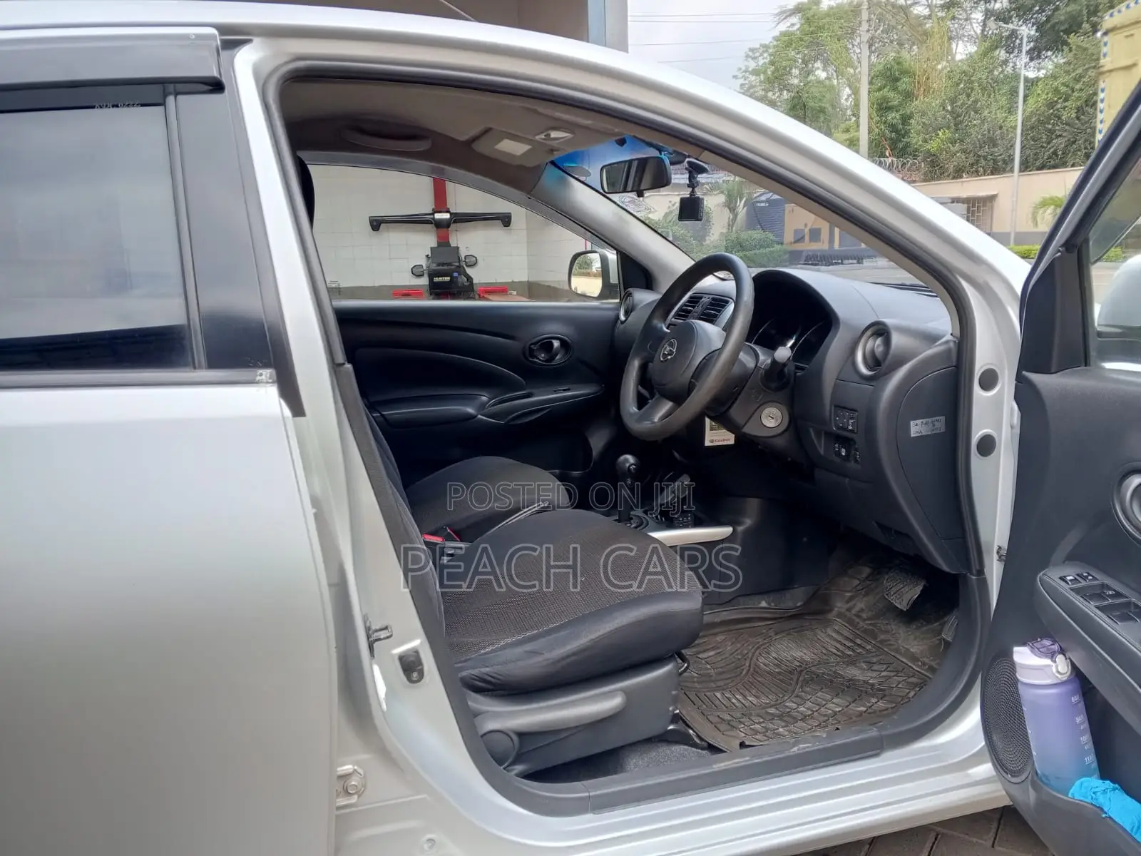 Nissan Latio 1.2 2014 Silver