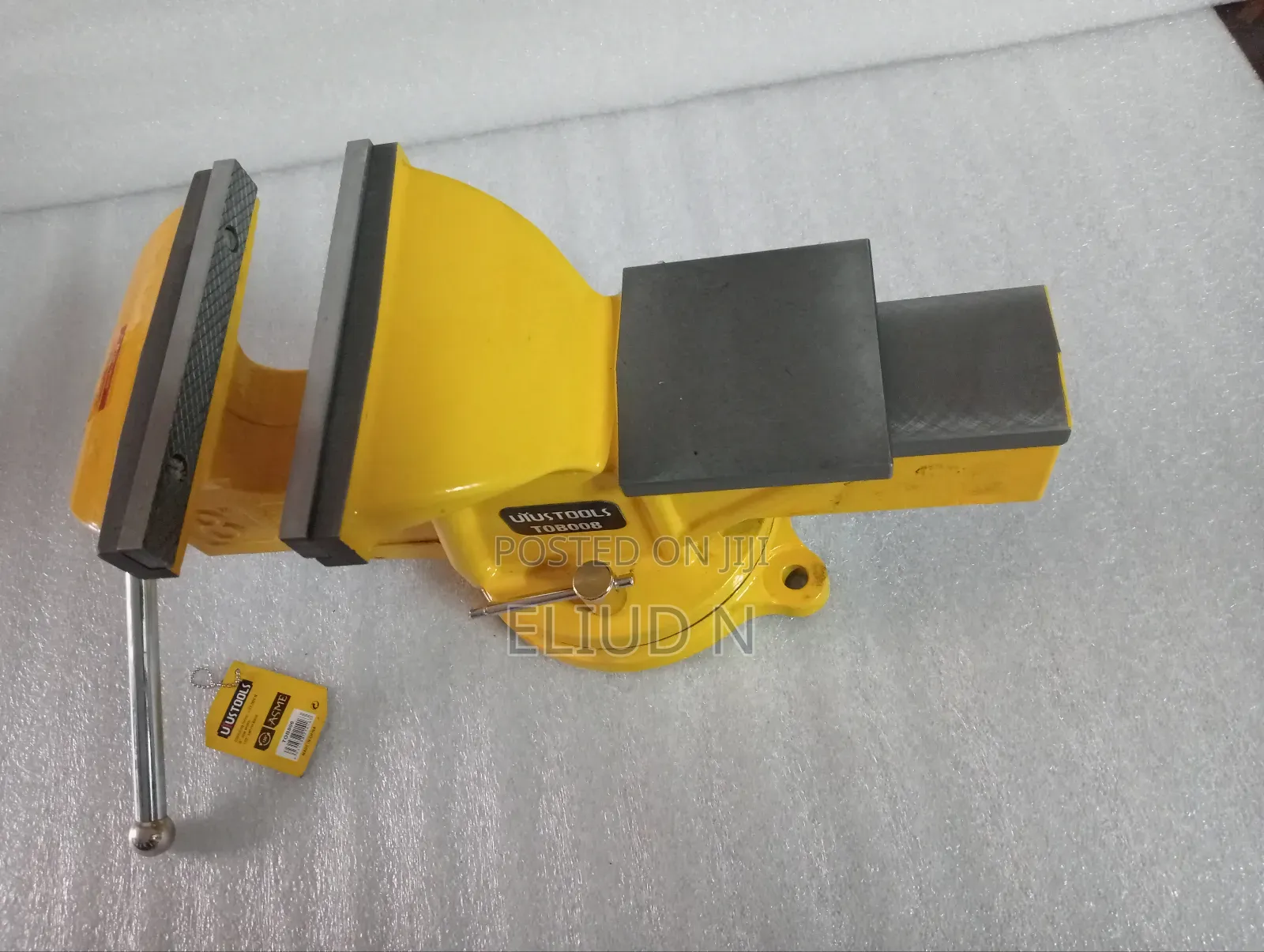 Uyustools Bench Vice Heavy Duty 8"/Swival 350°