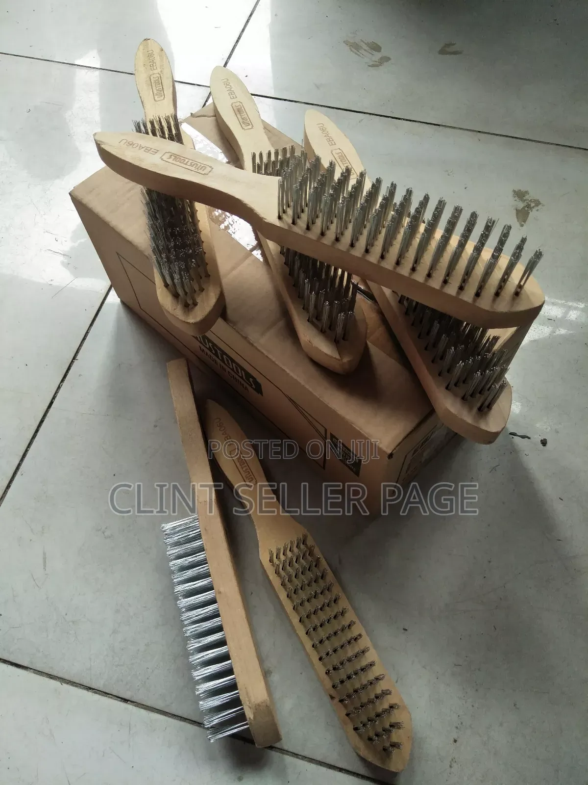 Wire Brush (Hard Handle) Uyustools