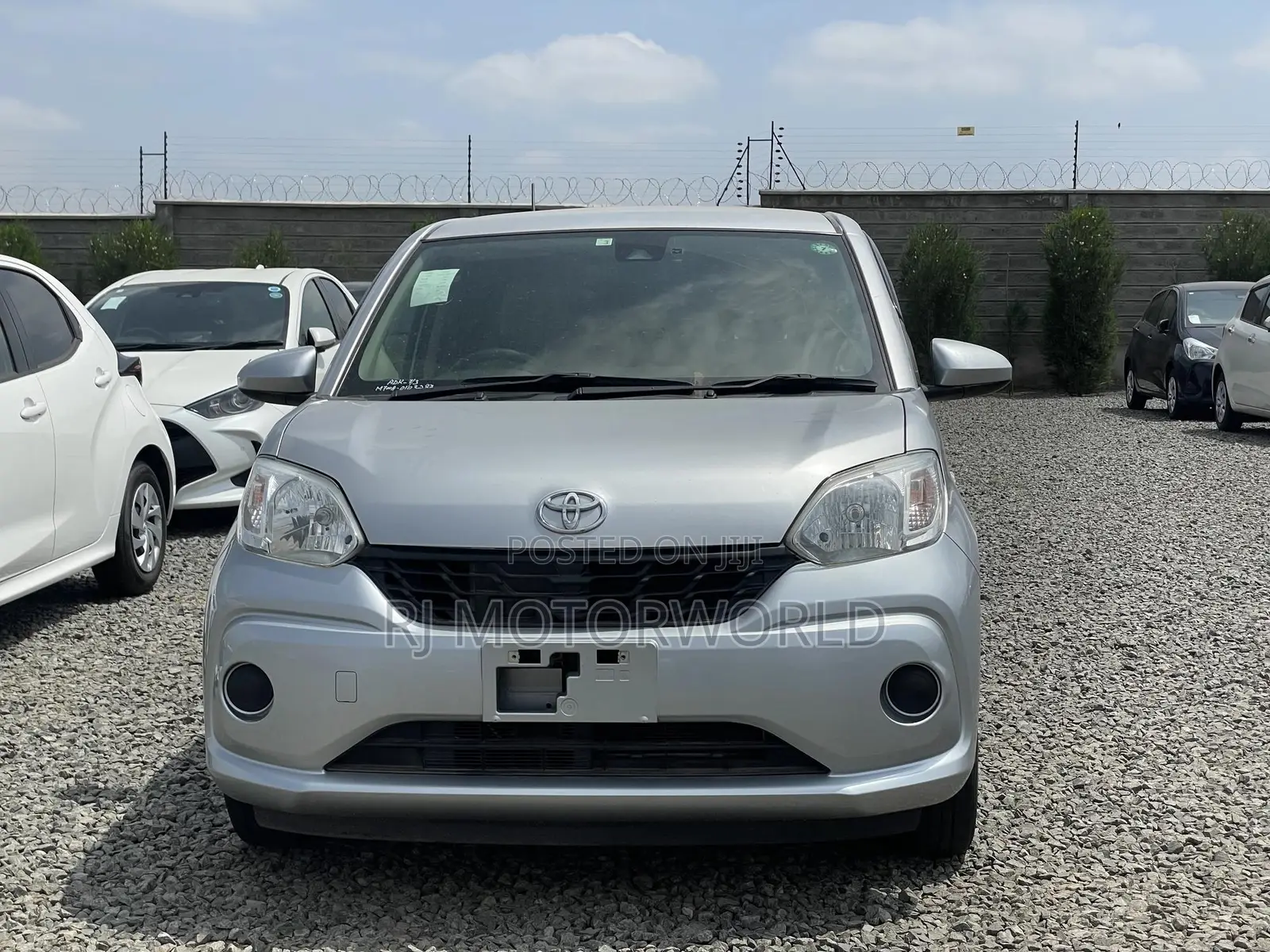 Toyota Passo 1.0 FWD 2018 Silver