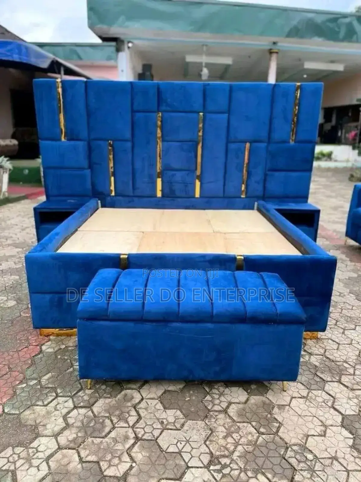 Blue Bed 5x6 Were With Ottoman