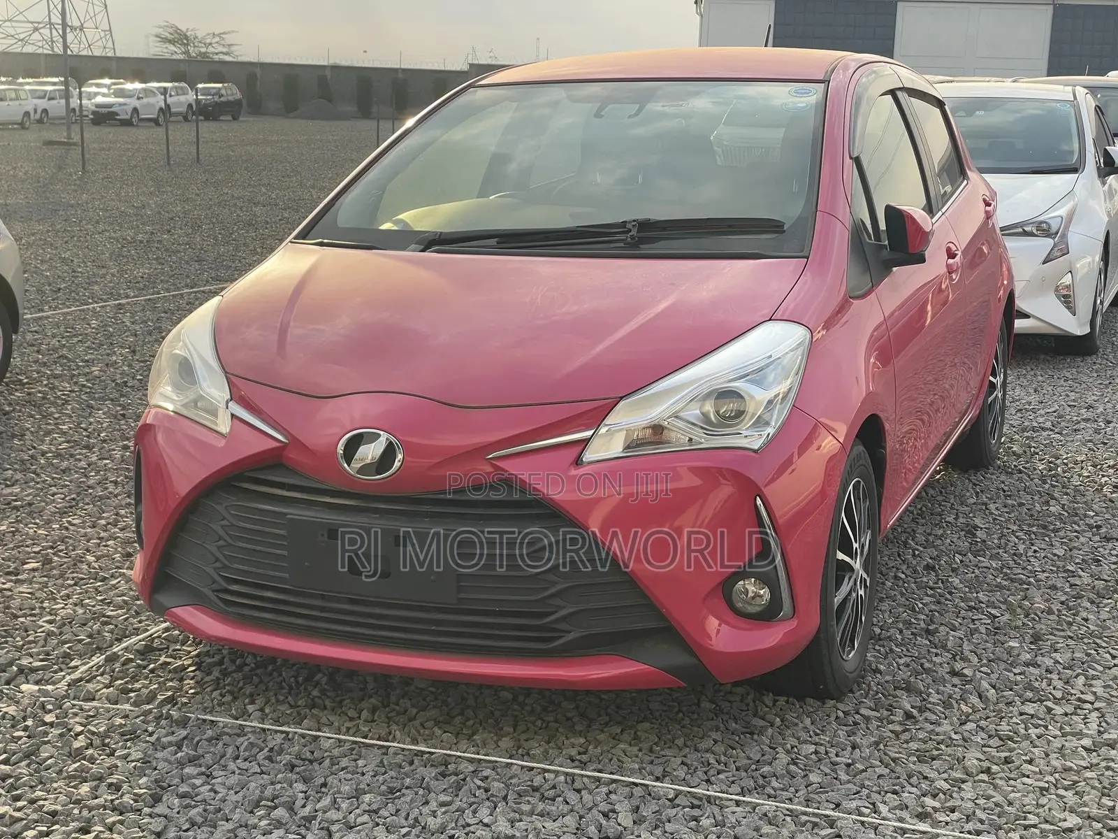 Toyota Vitz 1.3 FWD 5dr 2017 Pink