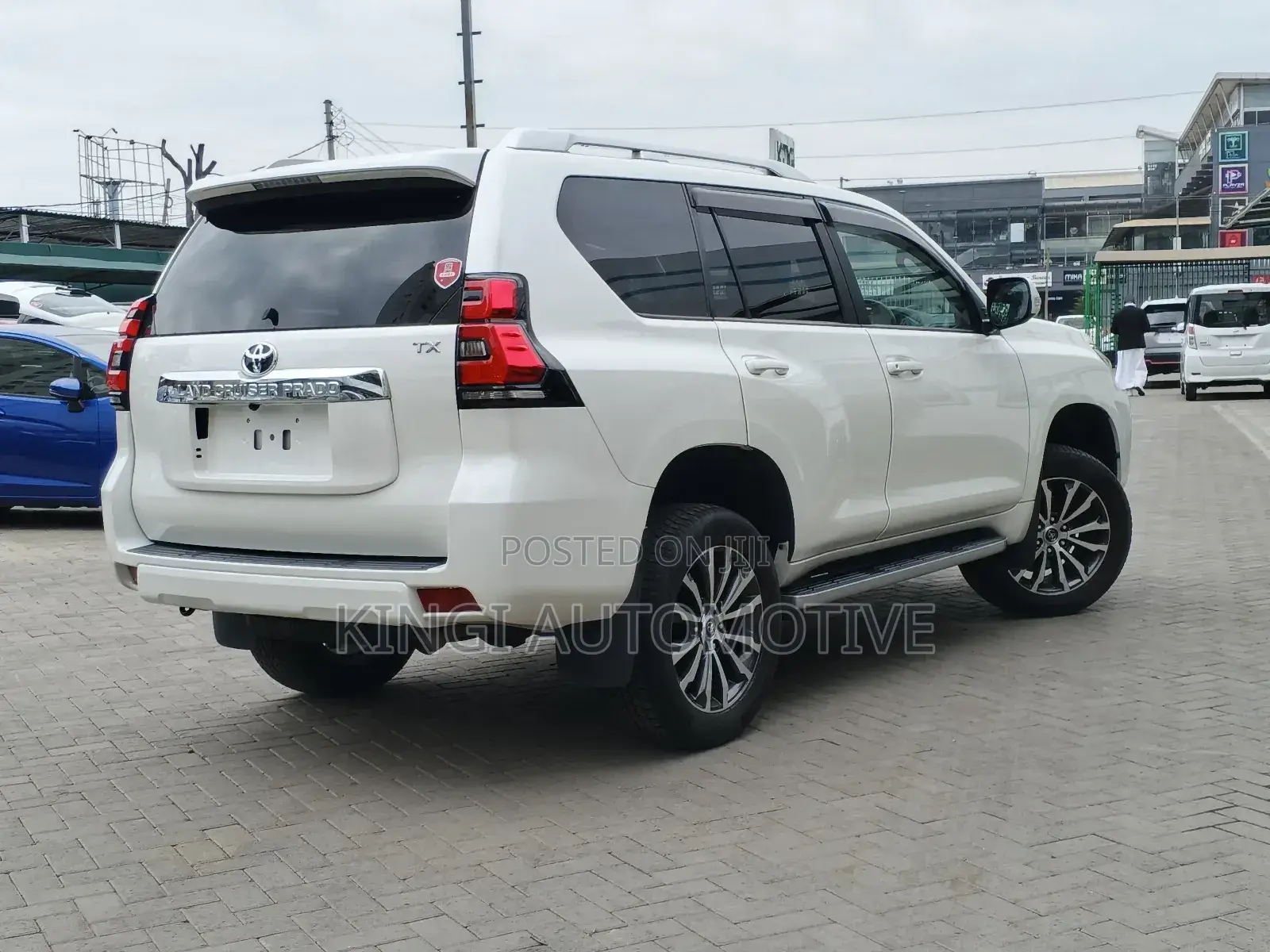 Toyota Land Cruiser Prado 2018 White