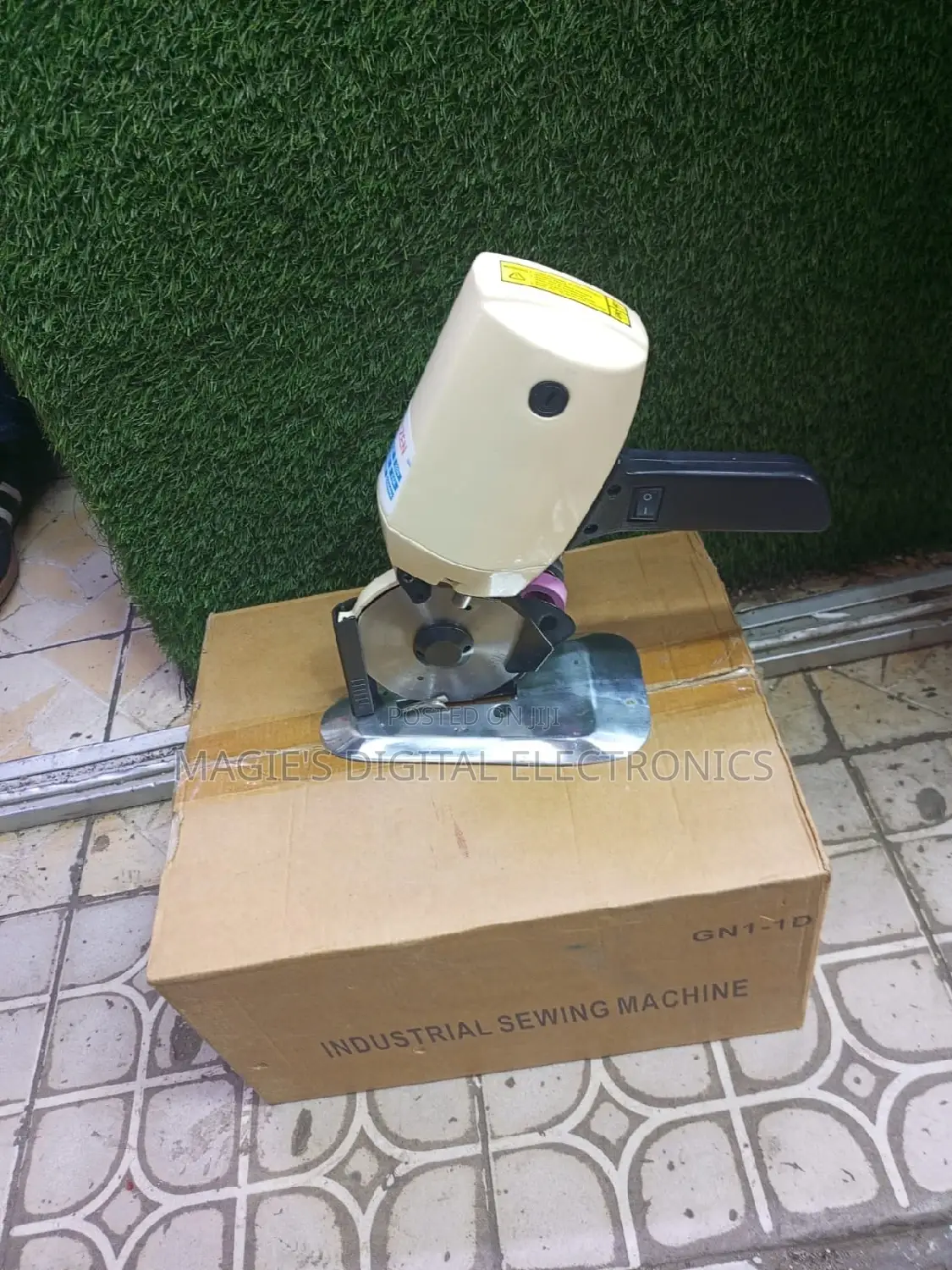 Top Guarantee Cloth Cutting Machine