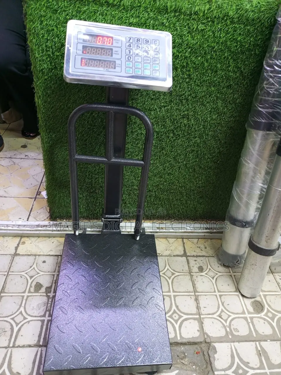 Most Suitable 150kg Digital Weighing Scale With Guard