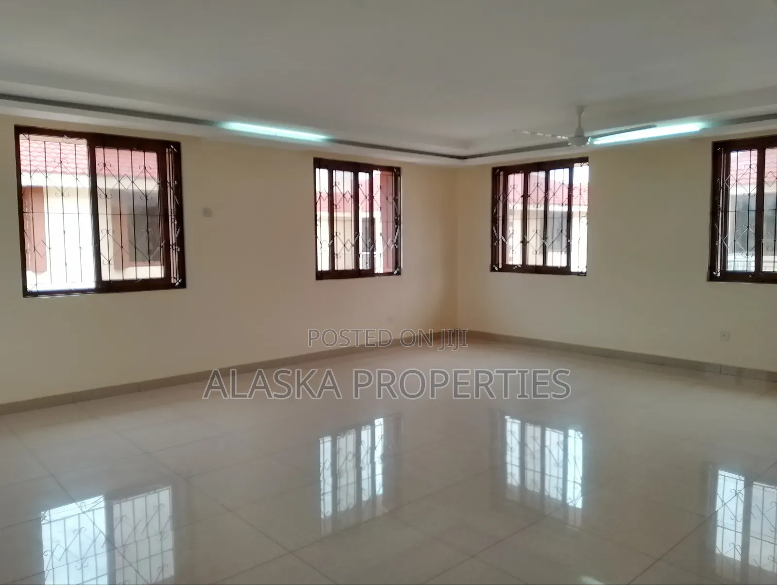 4bdrm Maisonette in Beach Road Estate, Nyali for rent
