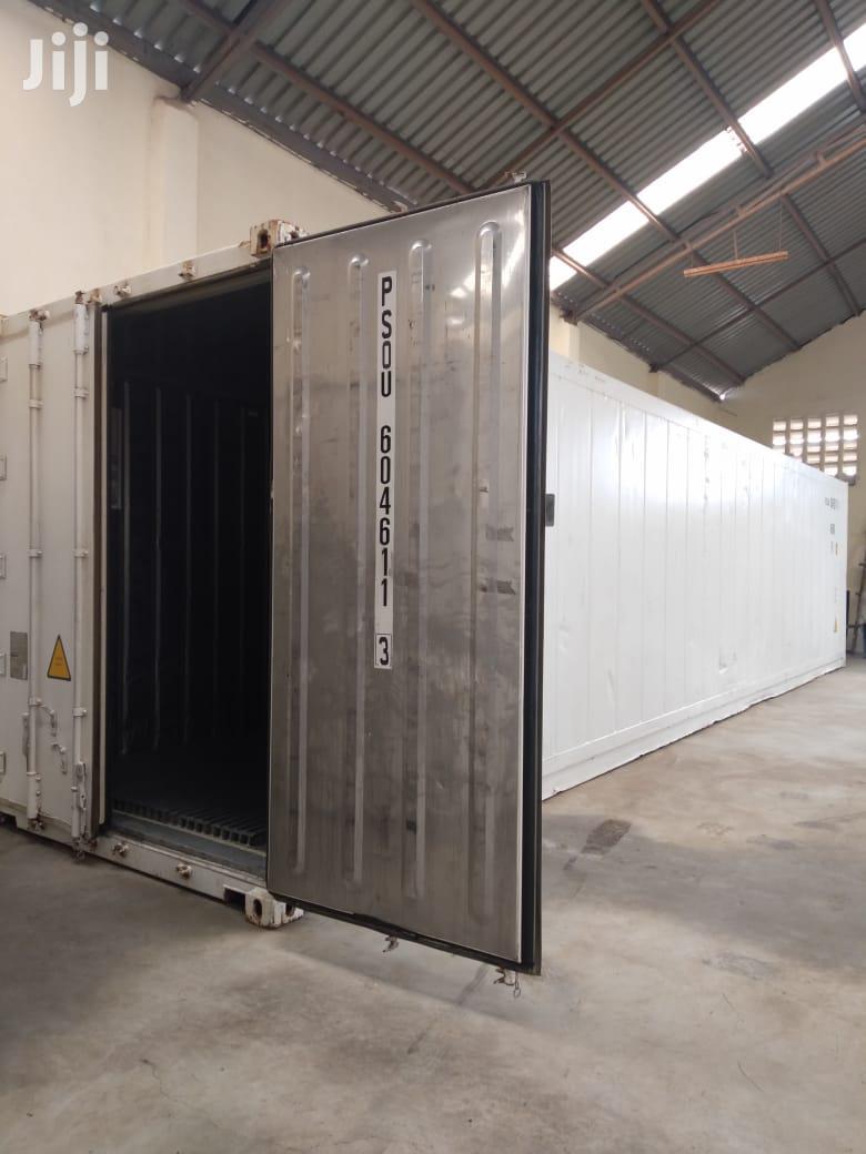 Reefer Containers (Refrigerator)