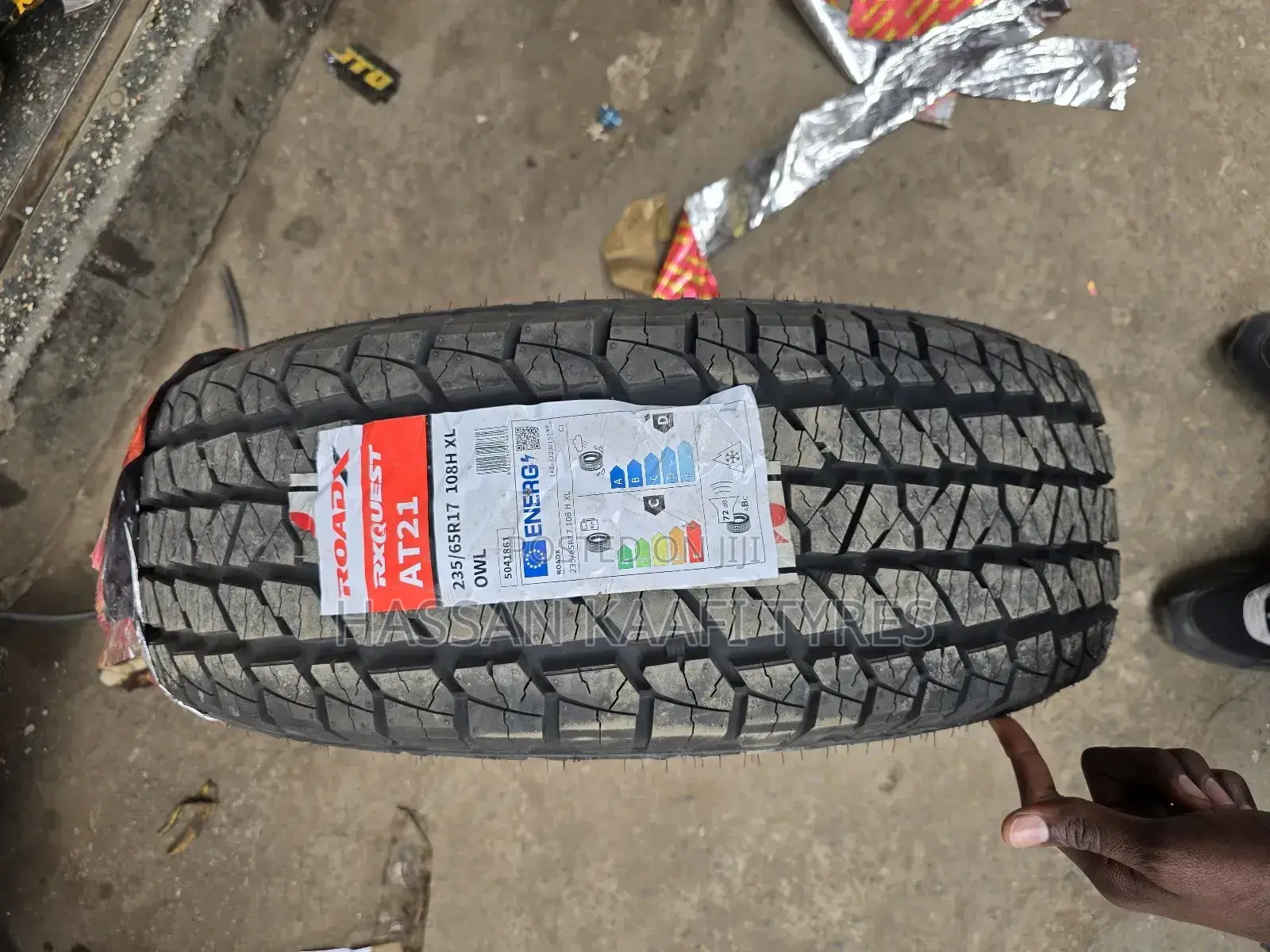 235/65r17 Roadx Tyre At