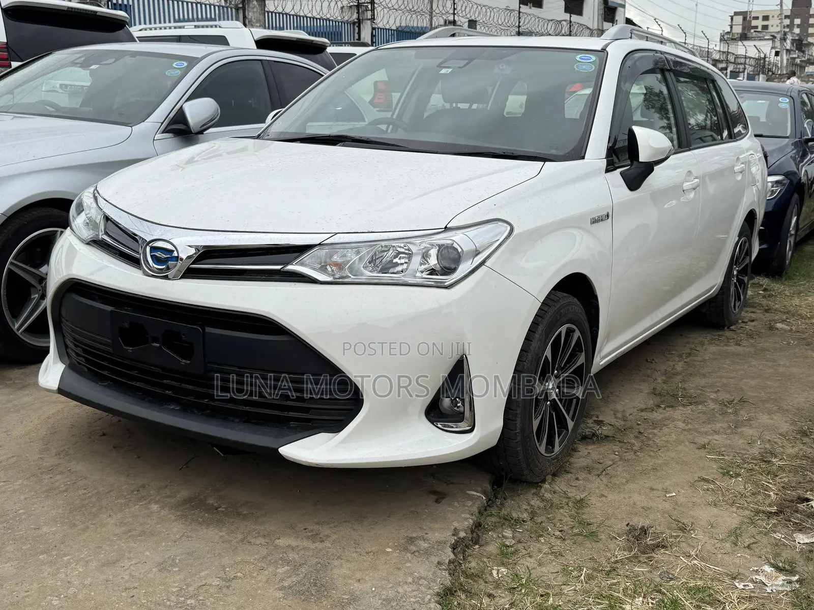 Toyota Corolla Fielder 2019 White
