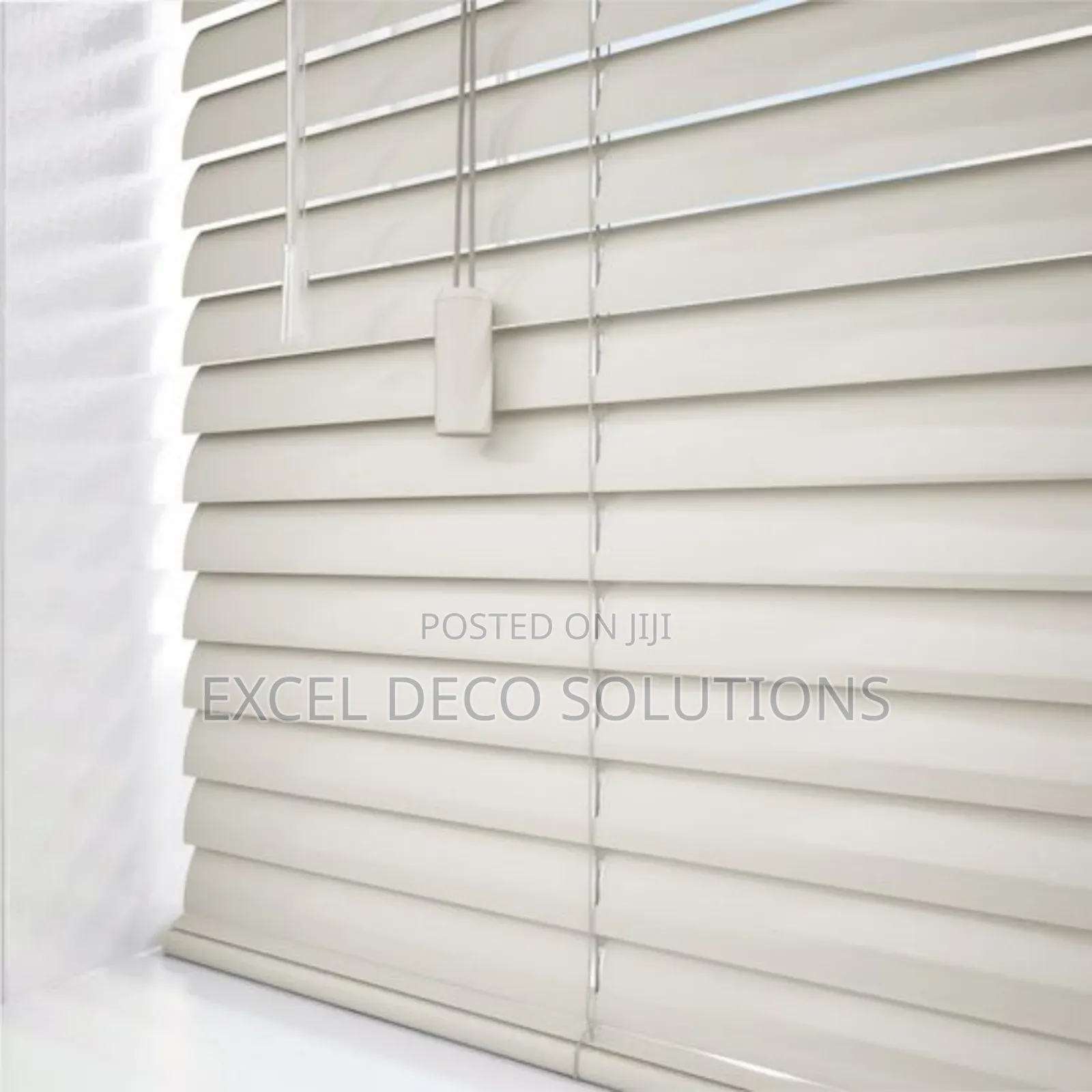 Elegant Aluminum Blinds – Modern Window Solution 