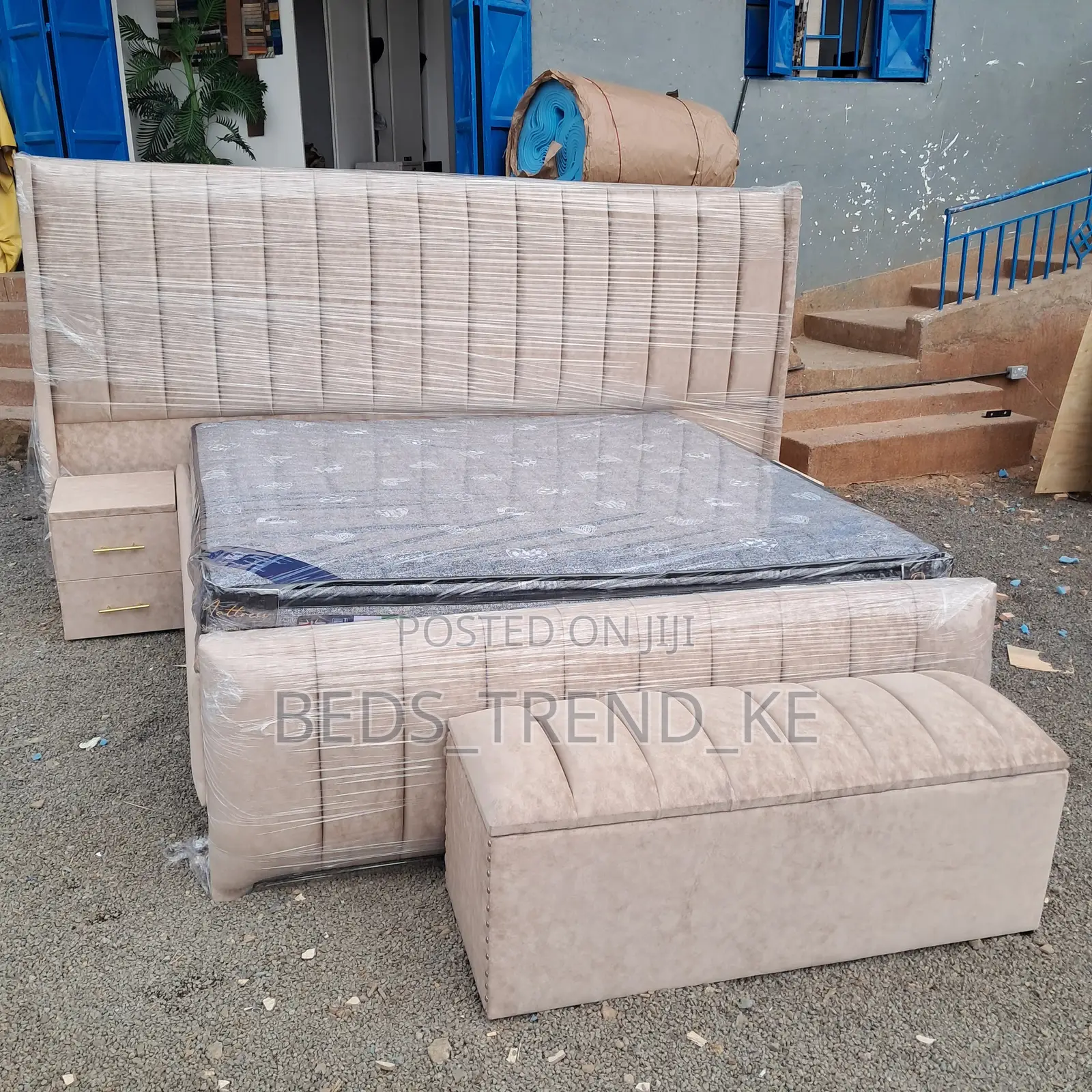 Executive 5 by 6 Ft Modern Bed + Ottoman + Side Drawers