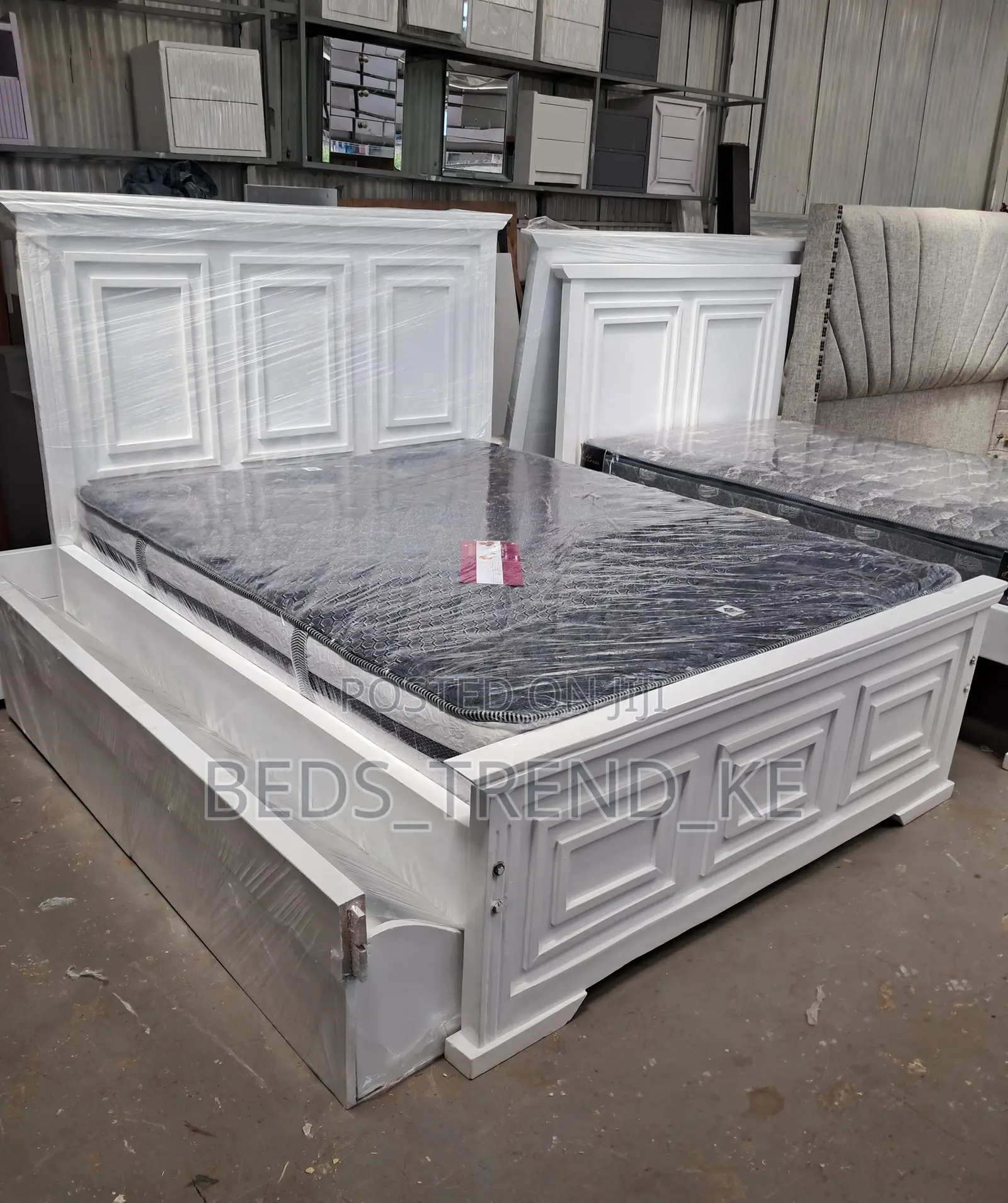 Handcrafted Modern 5 By 6 Ft Bed