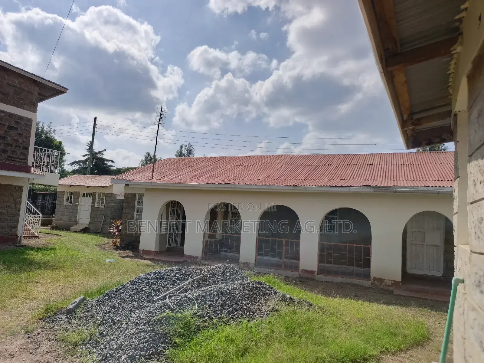 10bdrm House in Rongai for sale