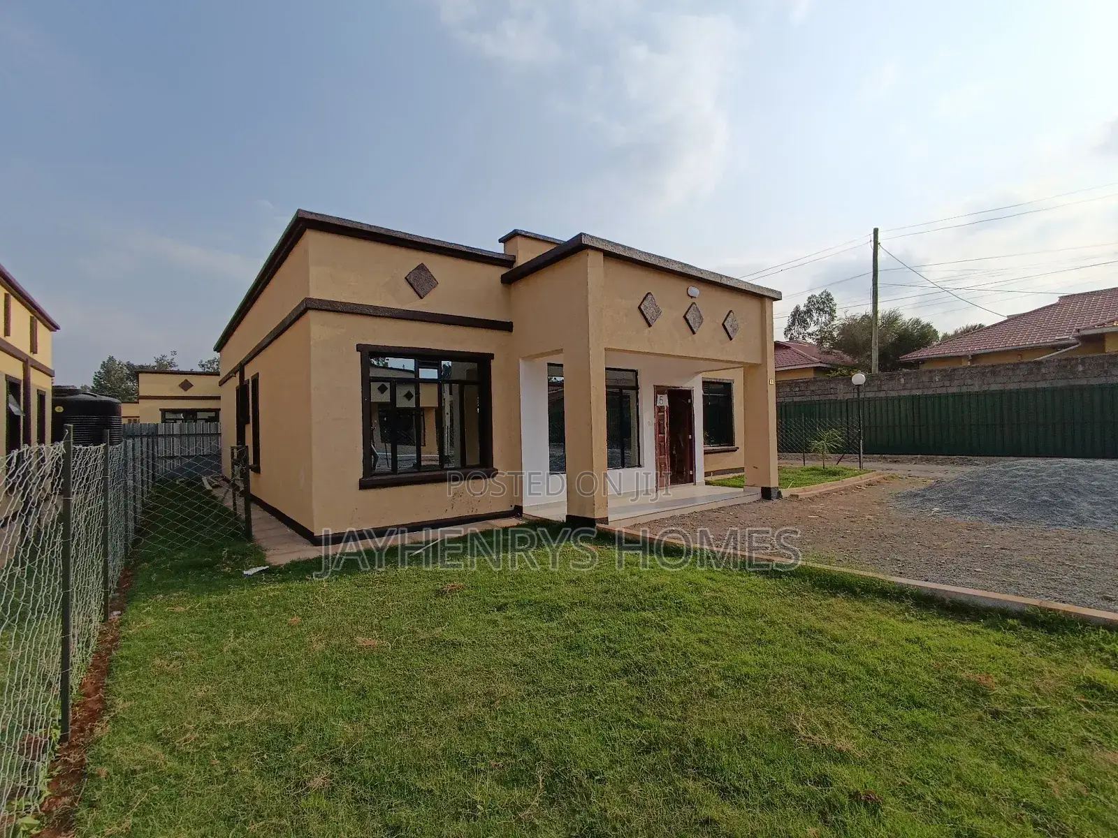 3bdrm Bungalow in Kimunyu, Kenyatta Road / Theta  for sale
