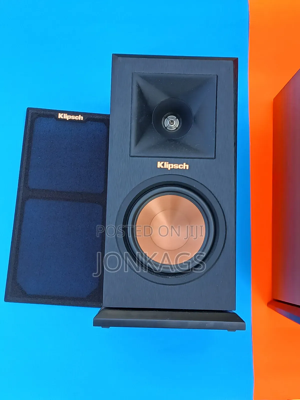 A Pair of Bookshelf Speakers Klipsch Rp 150m