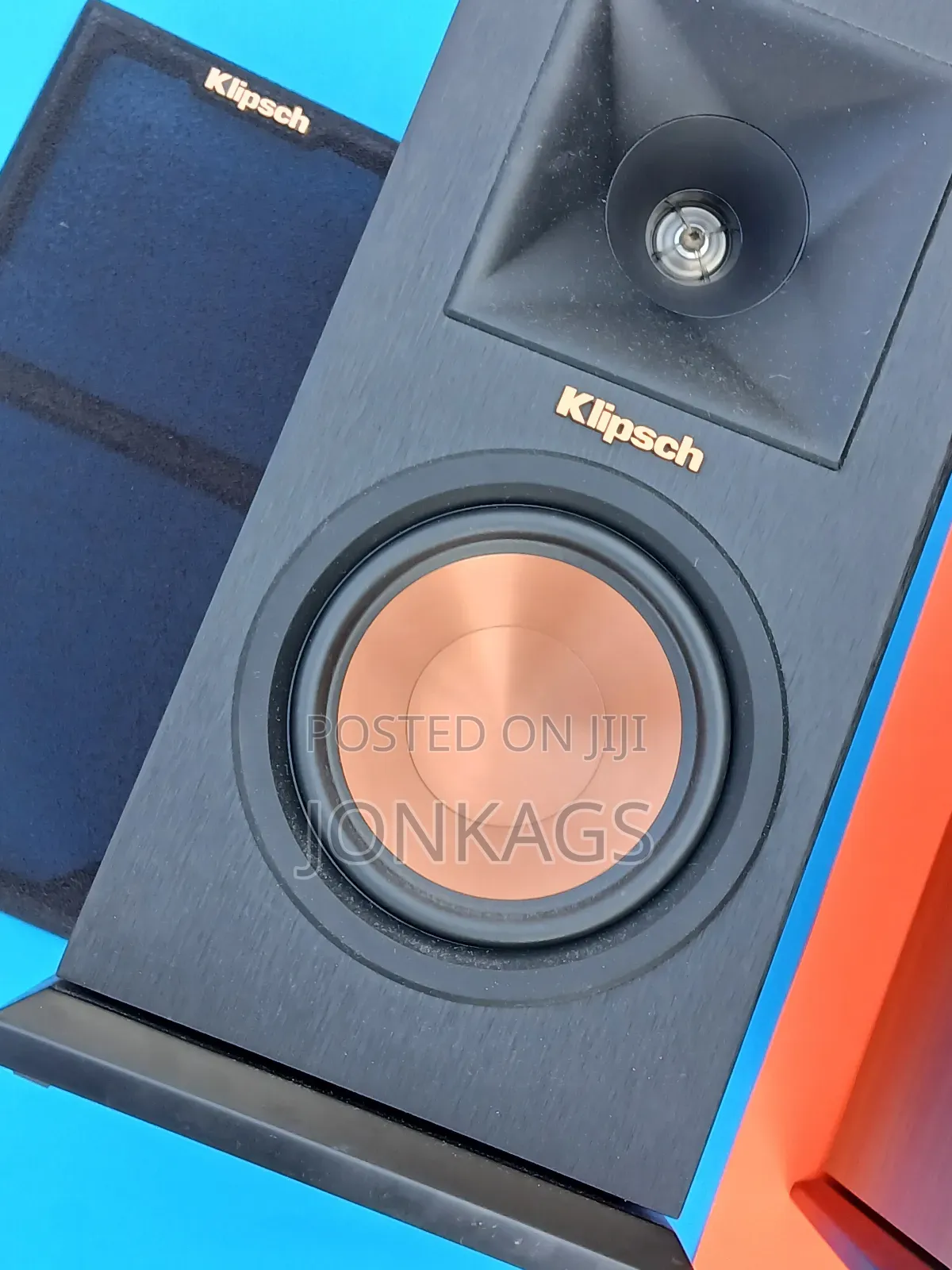 A Pair of Bookshelf Speakers Klipsch Rp 150m