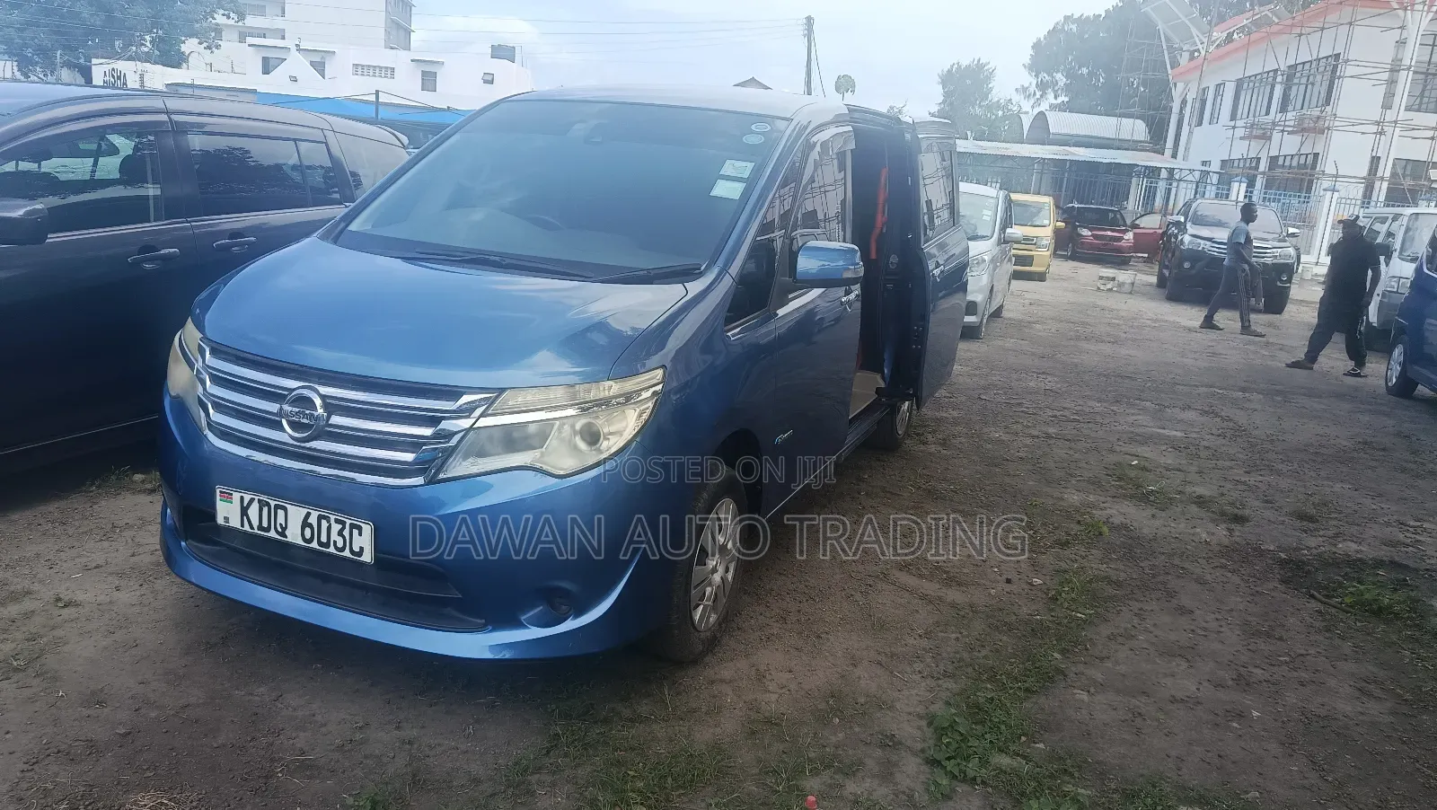 Nissan Serena 2017 Blue