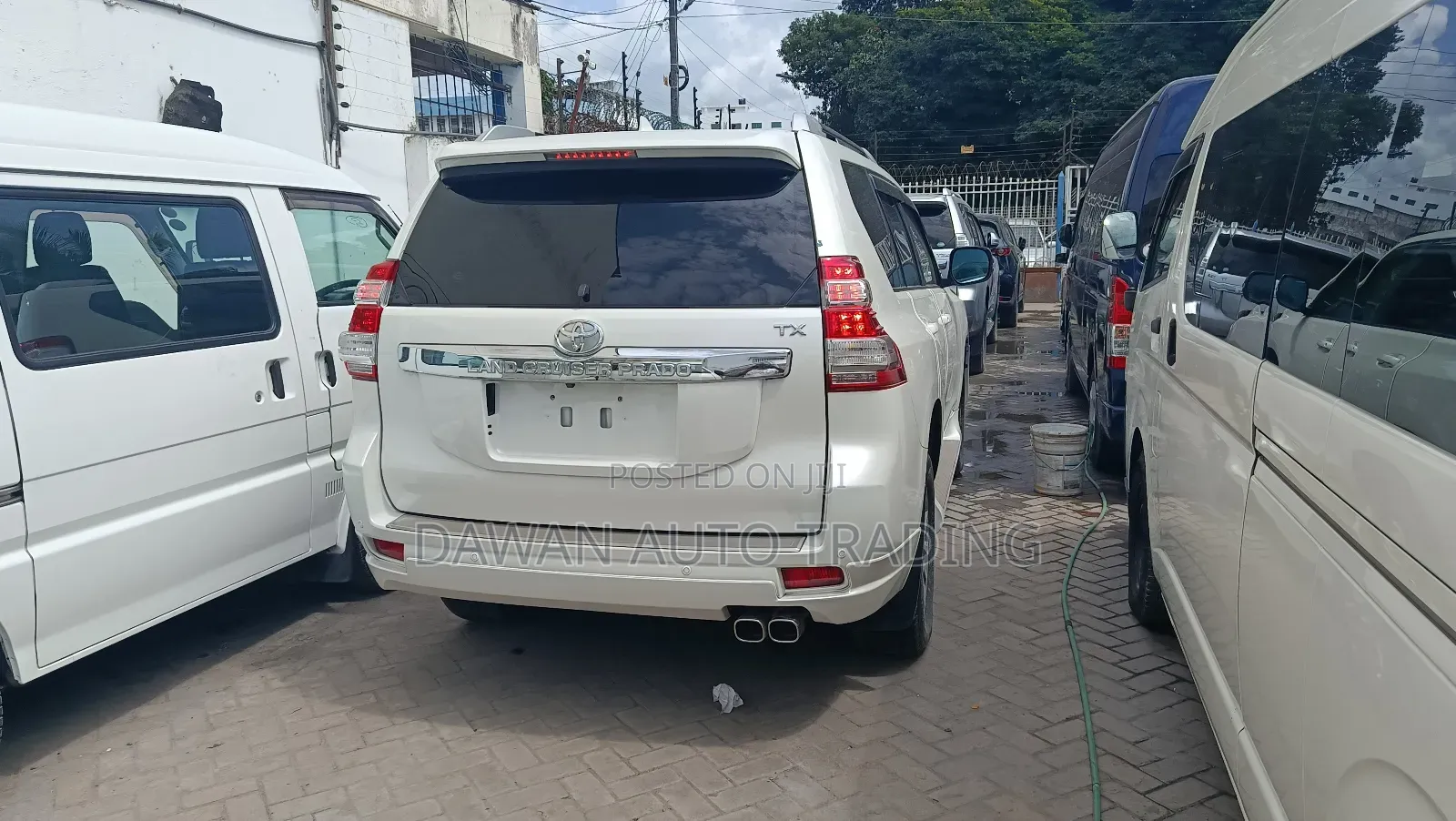 Toyota Land Cruiser Prado 2.8 2017 White