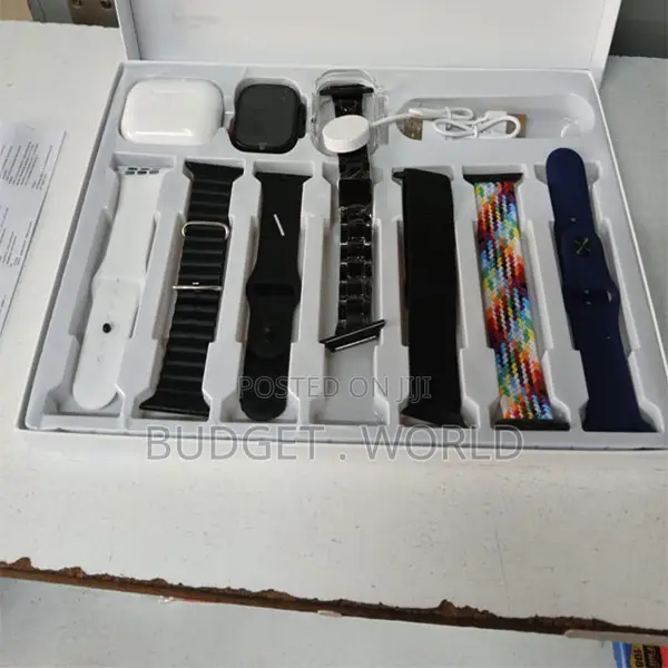 I60 Ultra Smart Watch 2.3inch Screen - Earbuds and 2 Dails