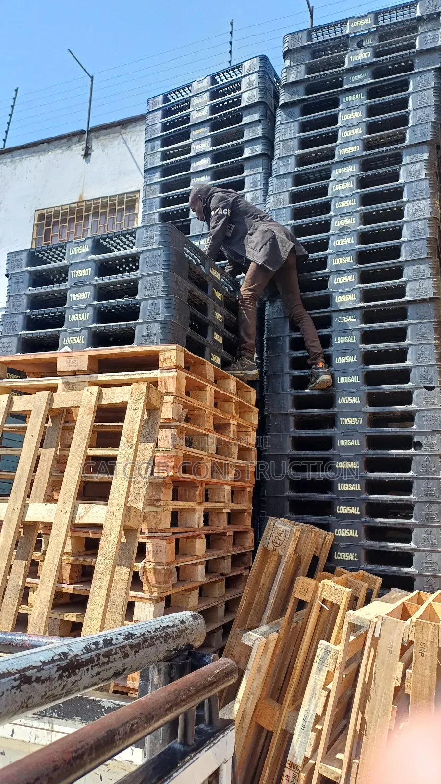 Plastic Pallets 1.1mtr*1.1mtrs
