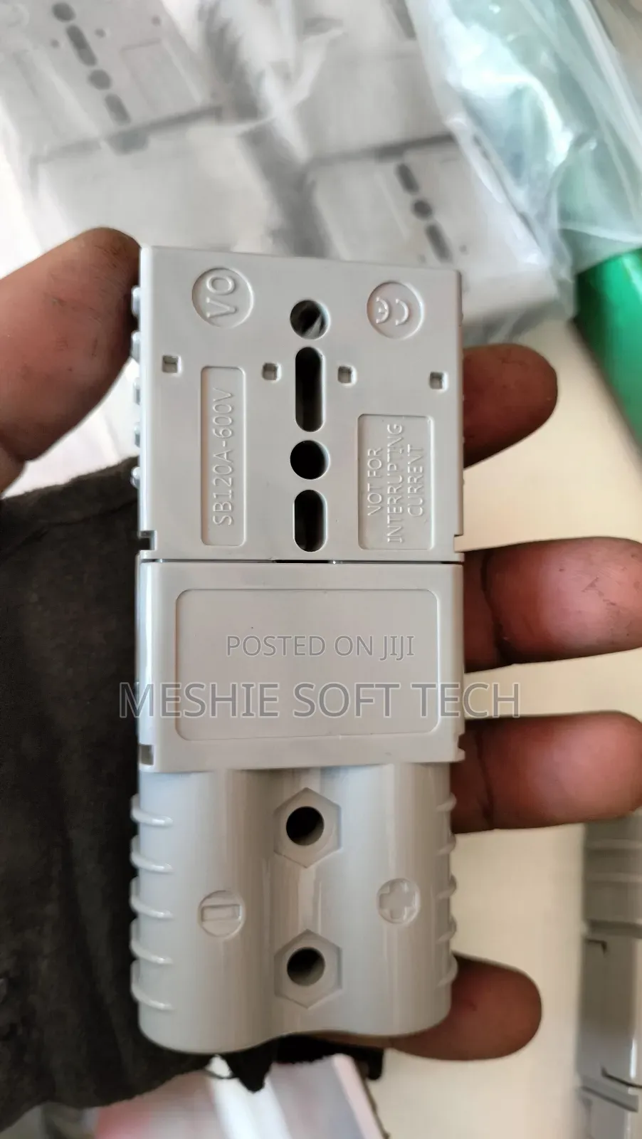 Handerson Connectors