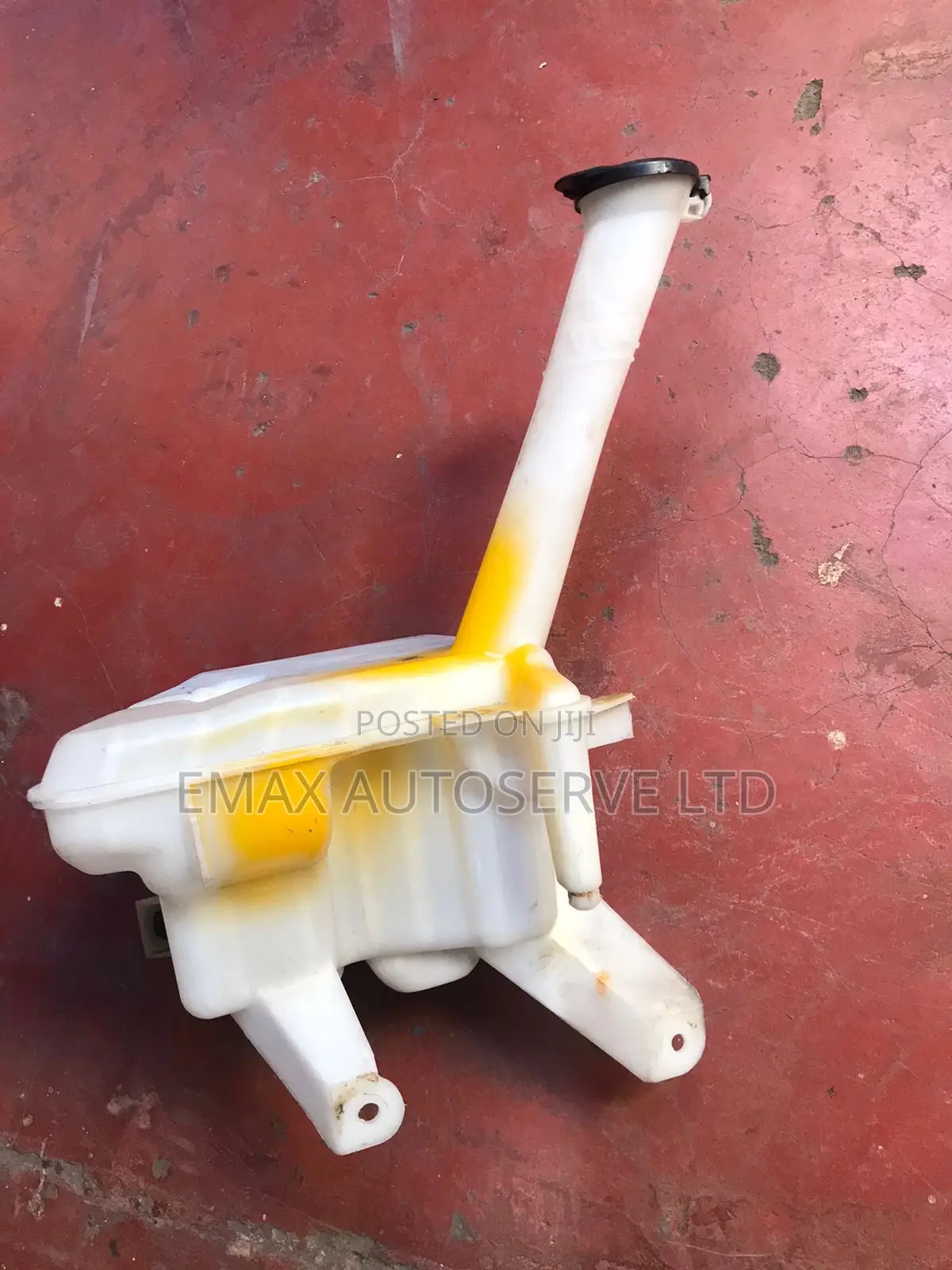Washer Bottle Toyota Vitz 2012