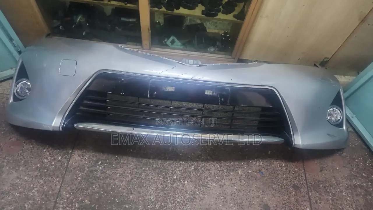 Auris 2012 Front Bumper Complete