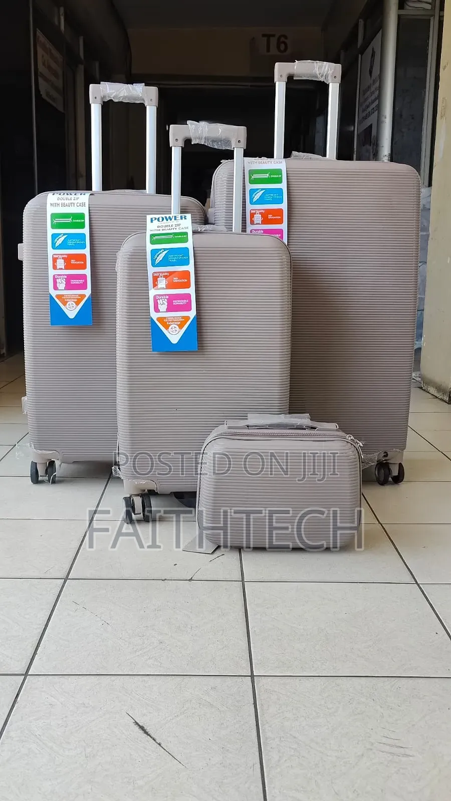 *4 N 1 Luxurious Unbreakable Pp Suitcase*
