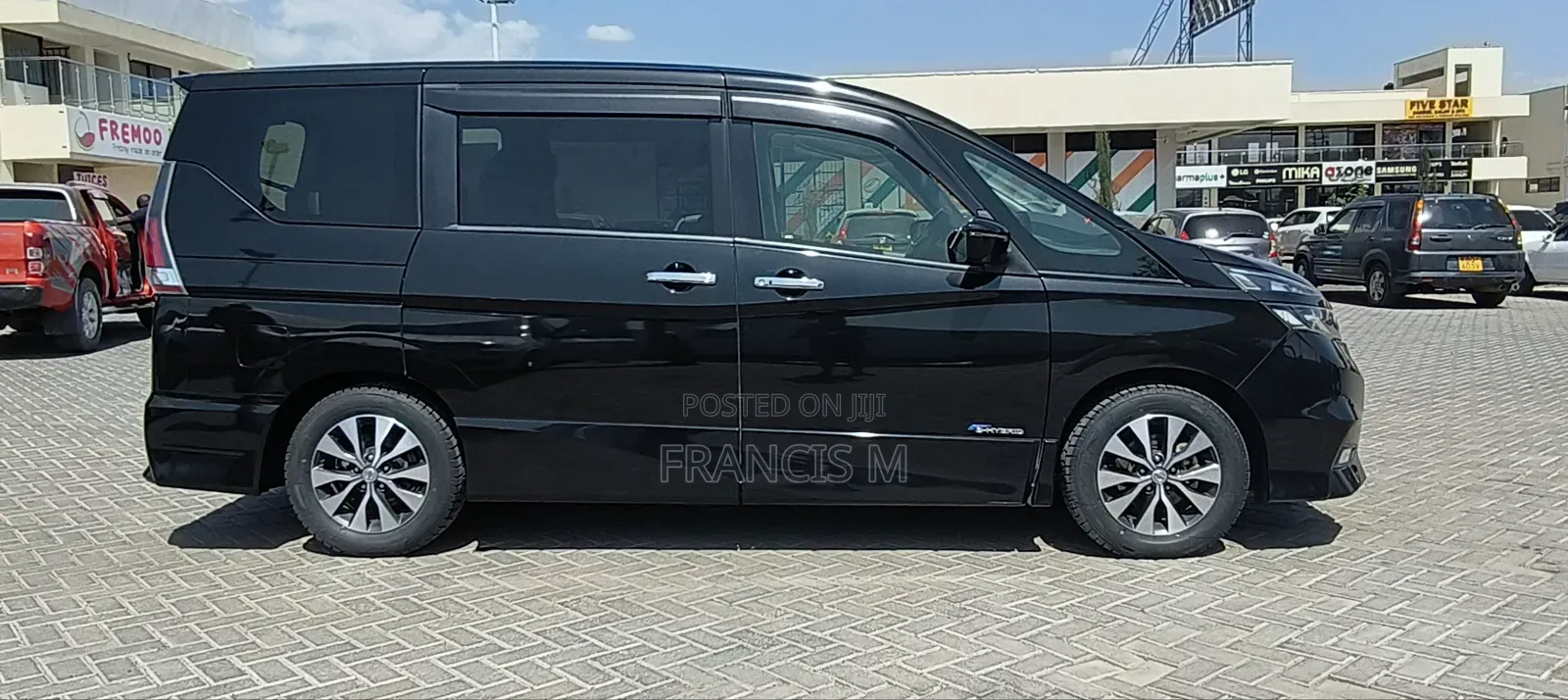 Nissan Serena 2018 Black
